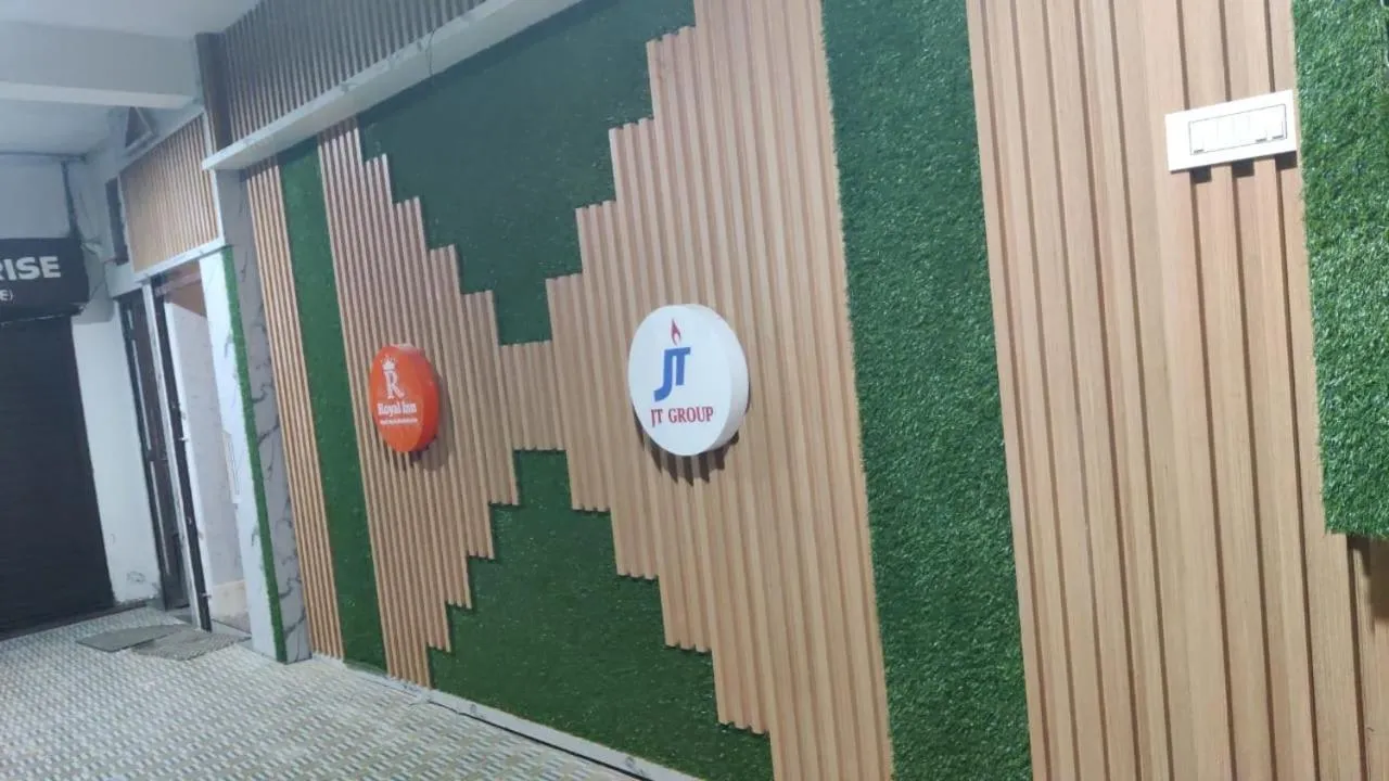 Parking in Royal Inn