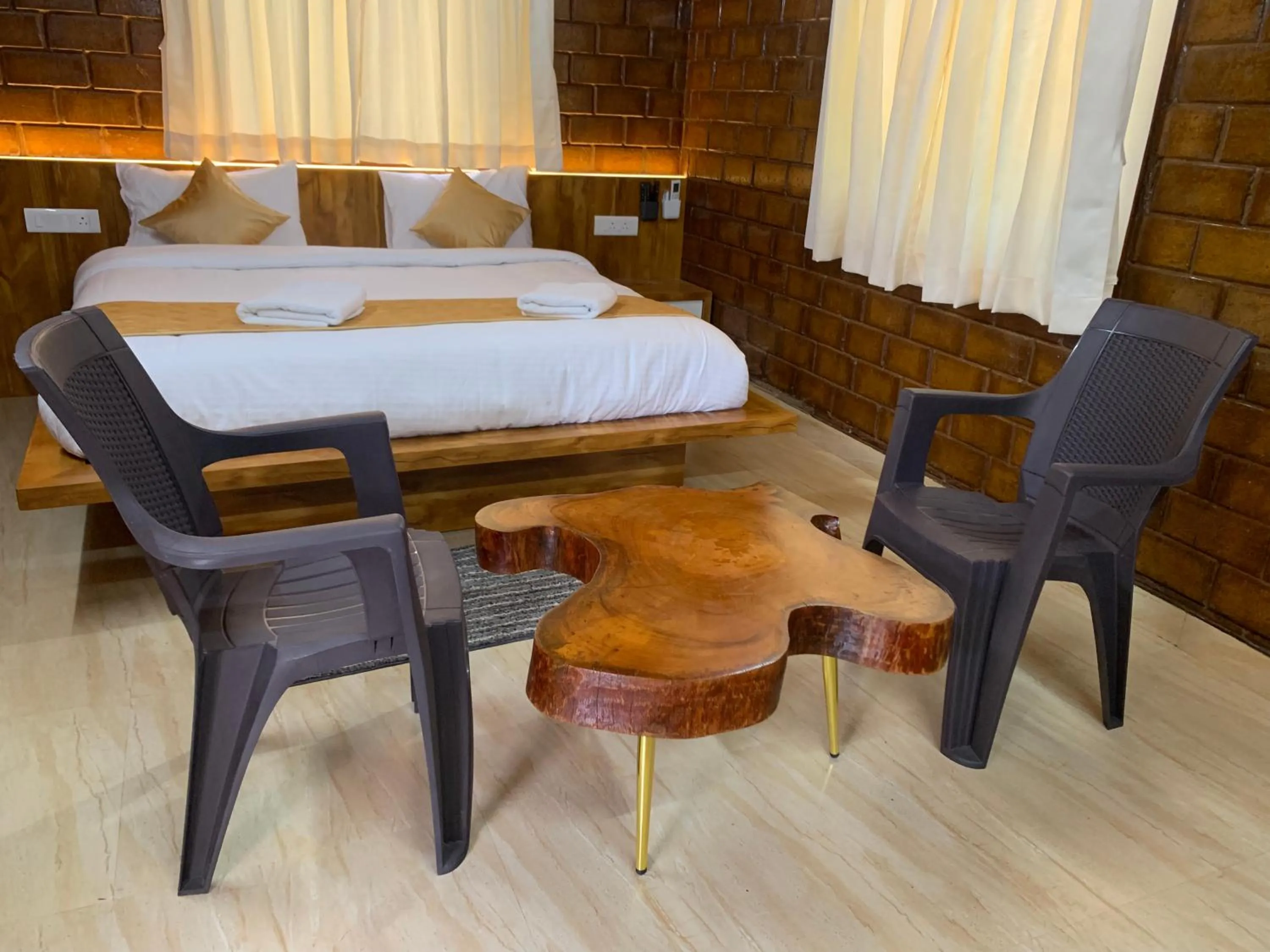 Bedroom, Bed in Love Green Resorts