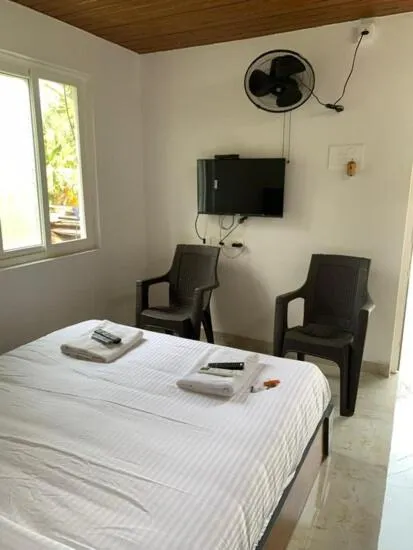 Bedroom, Bed in Love Green Resorts