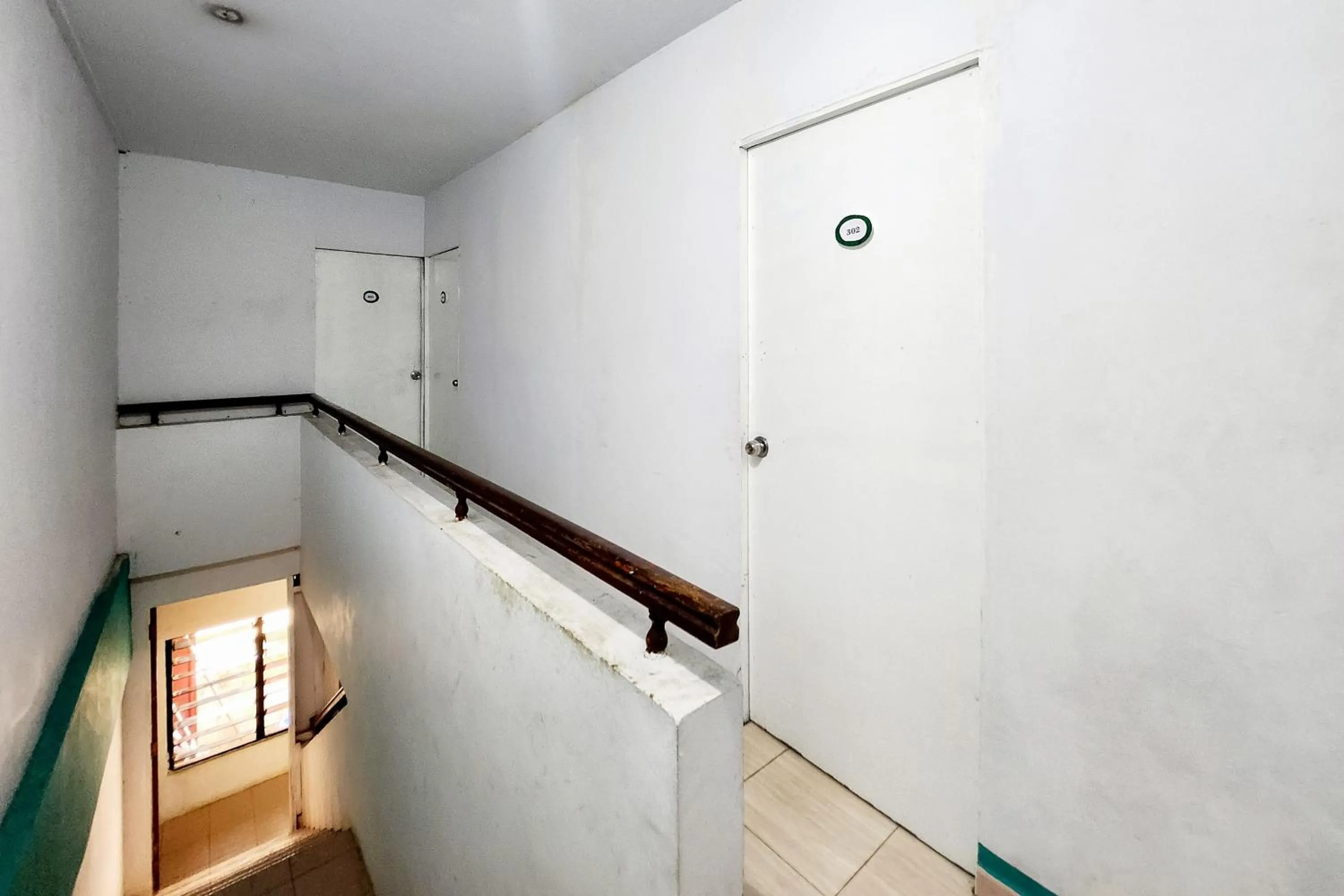 Property building in RedDoorz at Marina City Waterfront