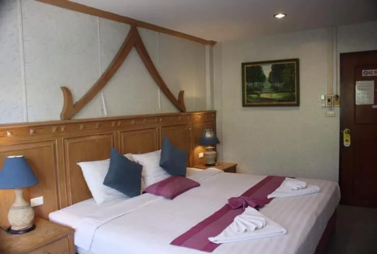 Leng Hotel