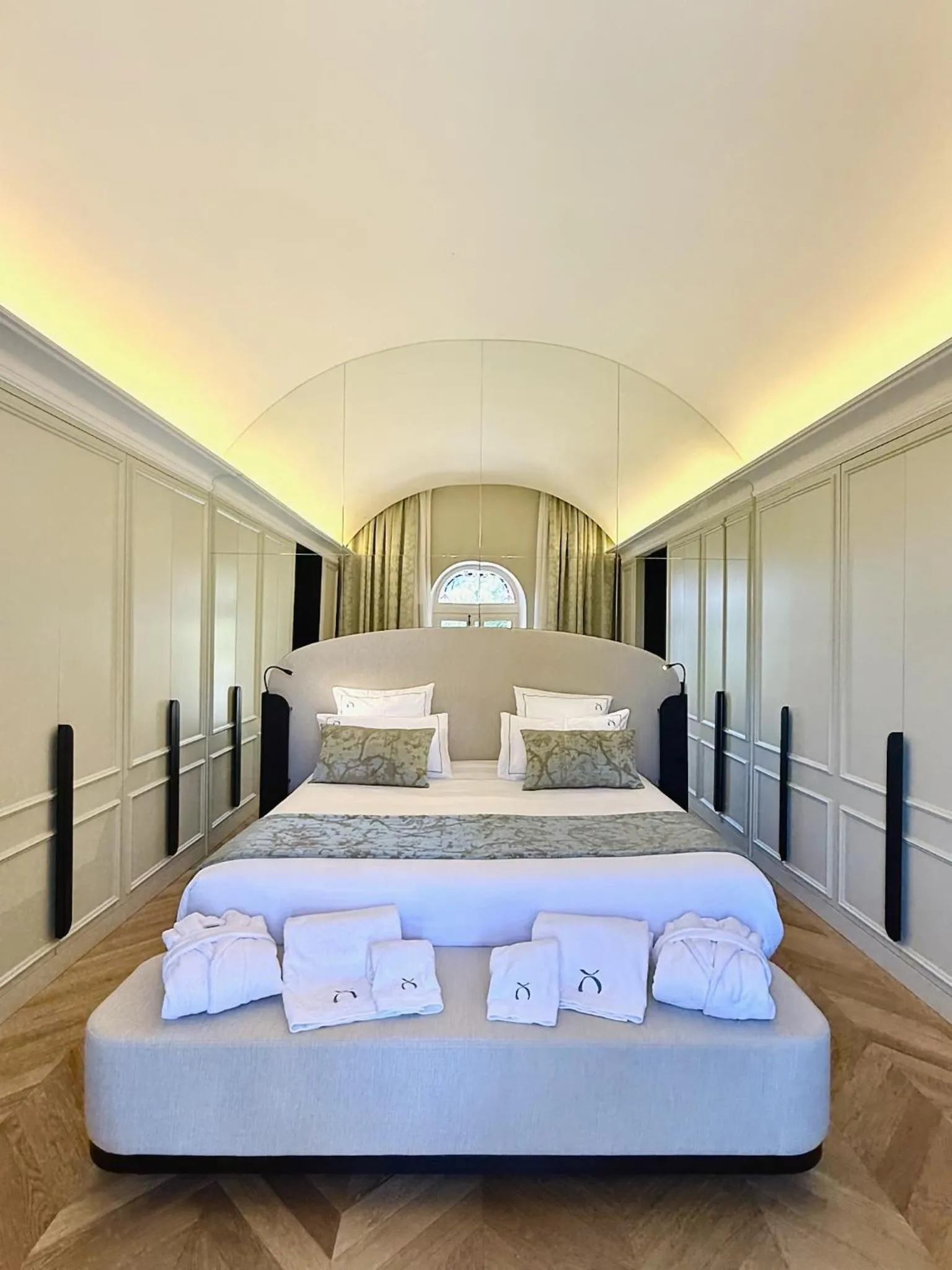 Bedroom, Bed in Chateau Pimo