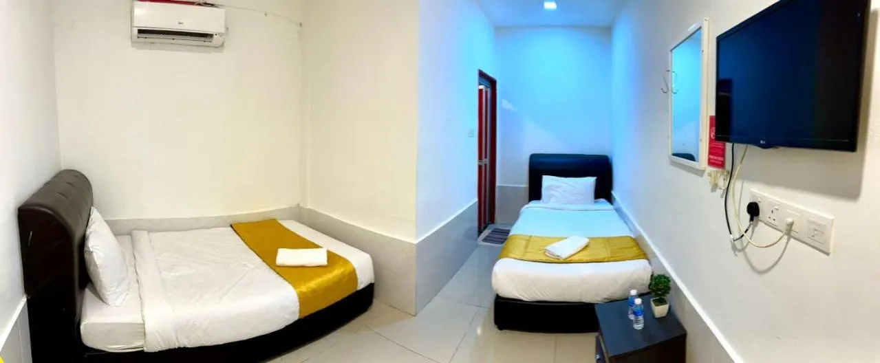 Bed in Adiff Palace KLIA