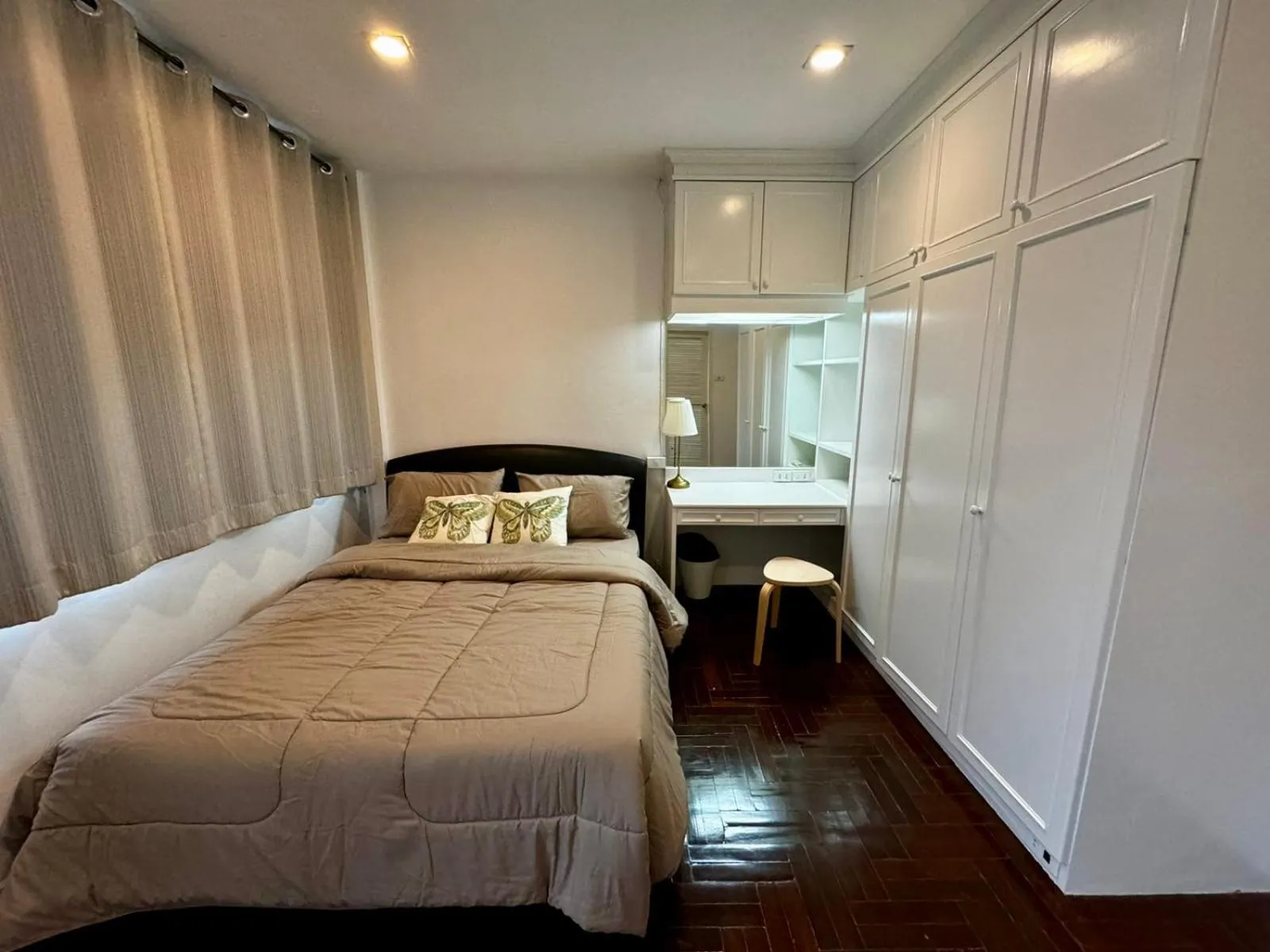 Photo of the whole room, Bed in Comfy Crib Hostel 2