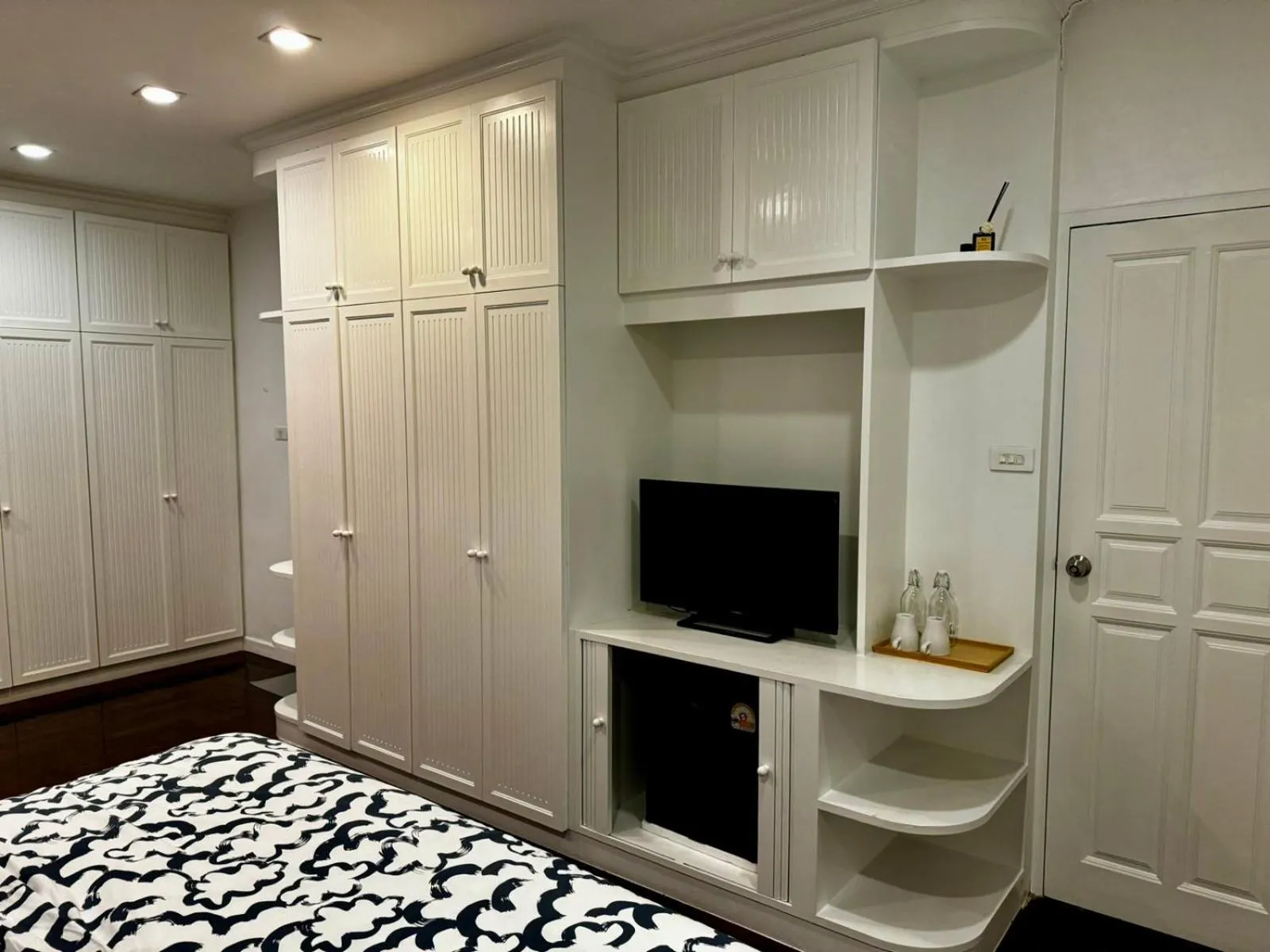 Photo of the whole room, Bed in Comfy Crib Hostel 2