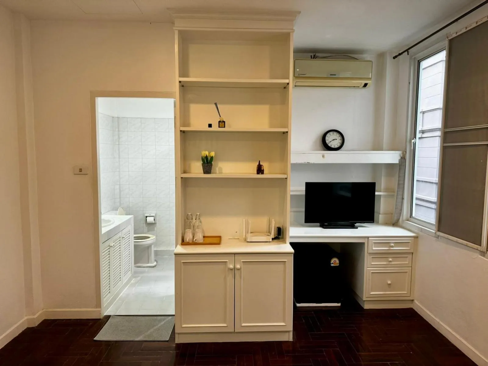 minibar in Comfy Crib Hostel 2