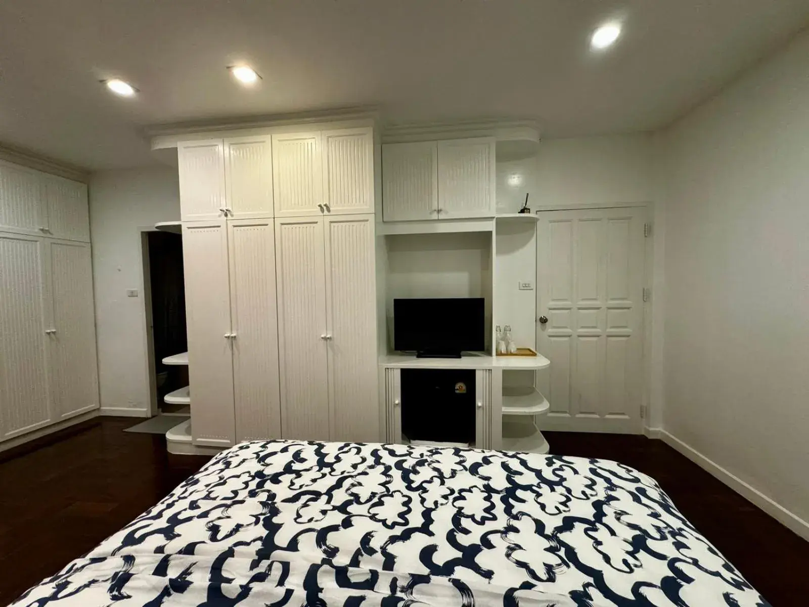 Photo of the whole room, Bed in Comfy Crib Hostel 2 Photo of the whole room, Bed in Comfy Crib Hostel 2