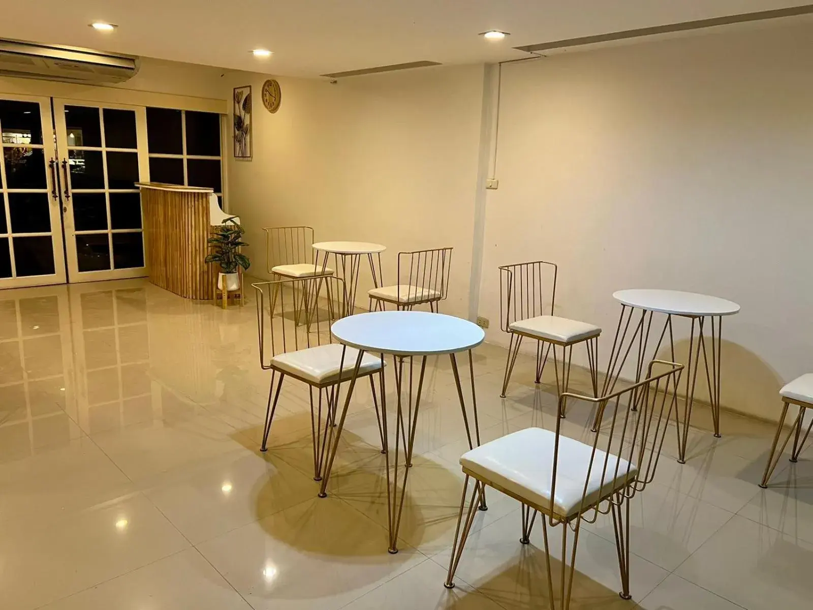 Living room in Comfy Crib Hostel 2 Living room in Comfy Crib Hostel 2