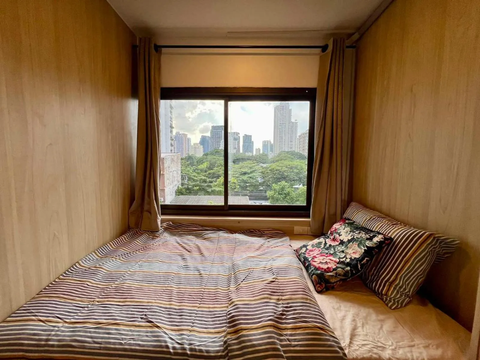 Bed in Comfy Crib Hostel 2