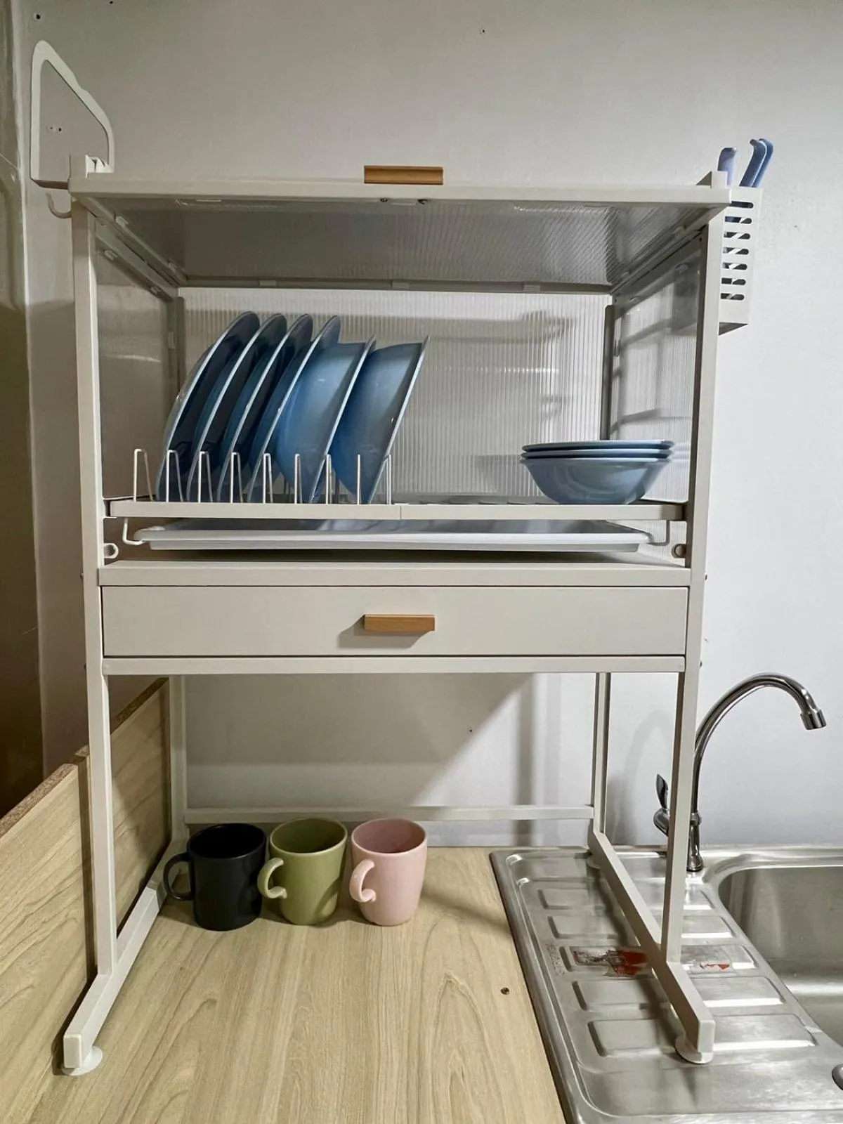 Kitchen or kitchenette in Comfy Crib Hostel 2