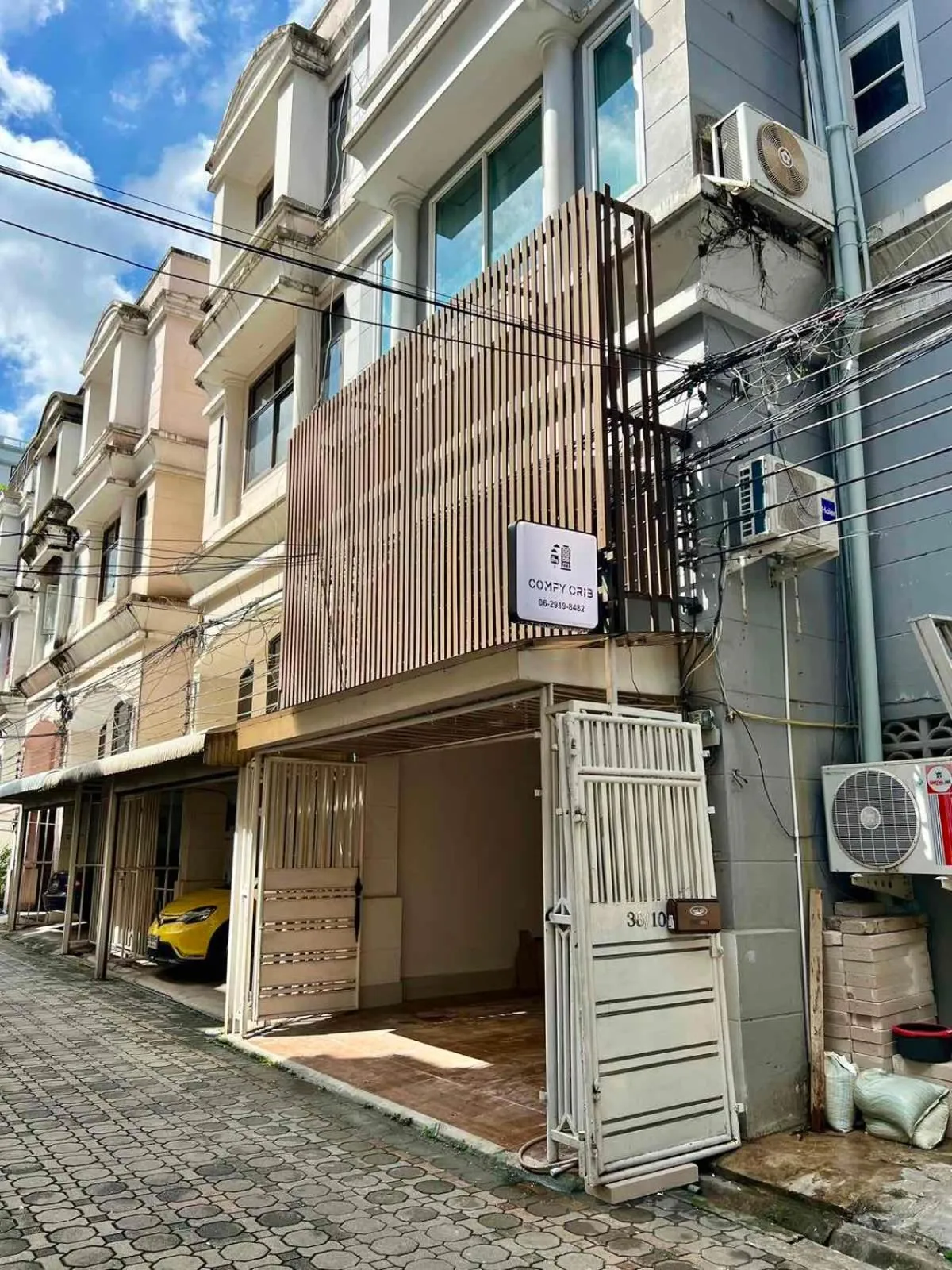 Property building in Comfy Crib Hostel 2