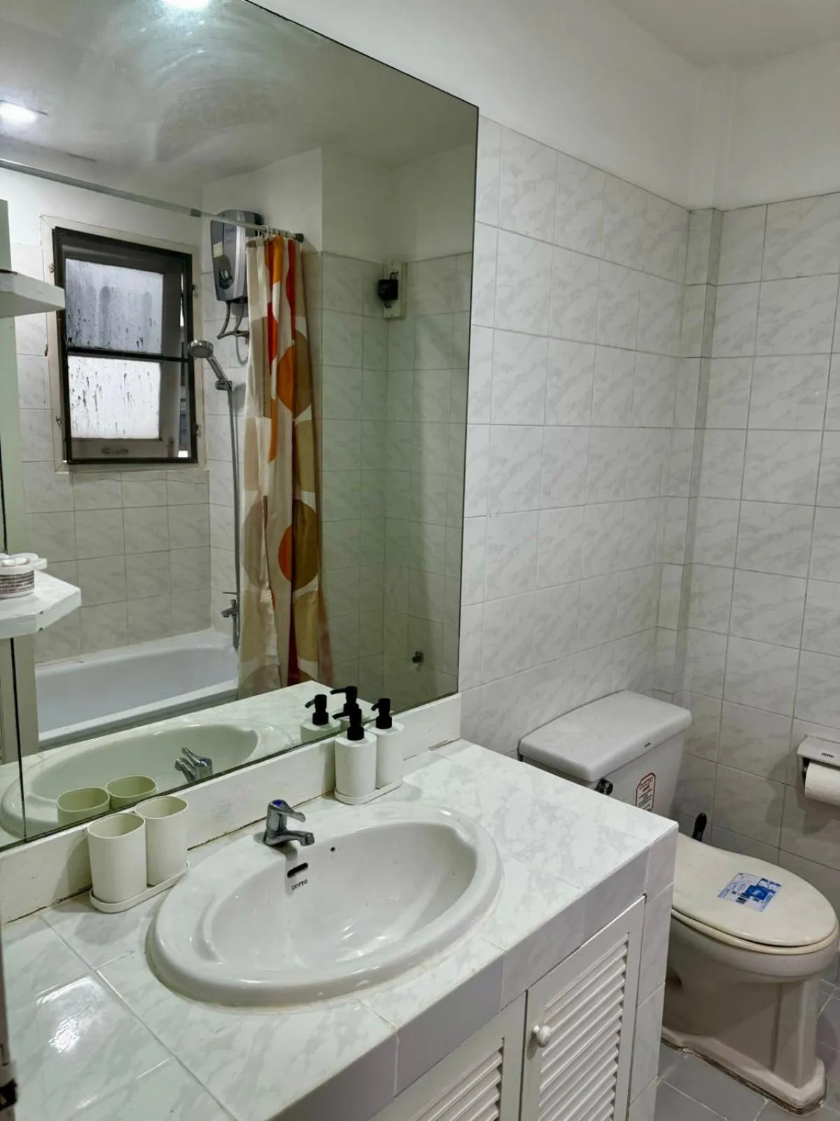 Shower in Comfy Crib Hostel 2