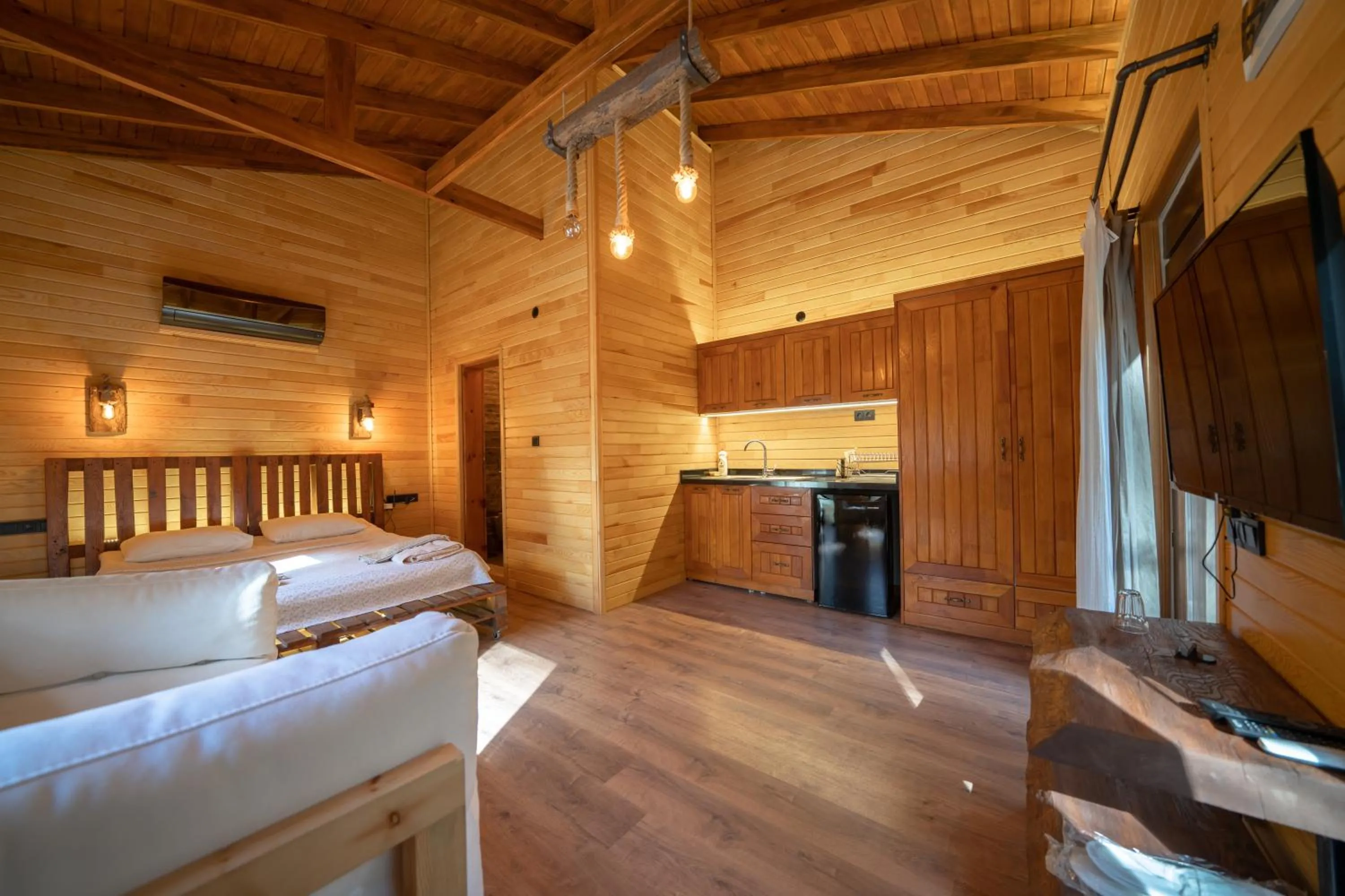 Bed in Zümrüt Çıralı Boutique Hotel