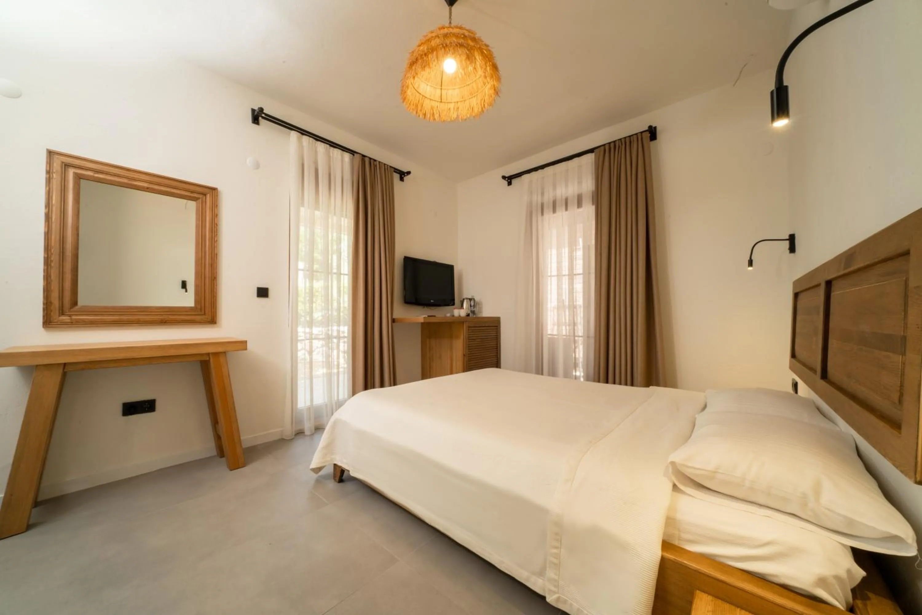 Bed in Zümrüt Çıralı Boutique Hotel
