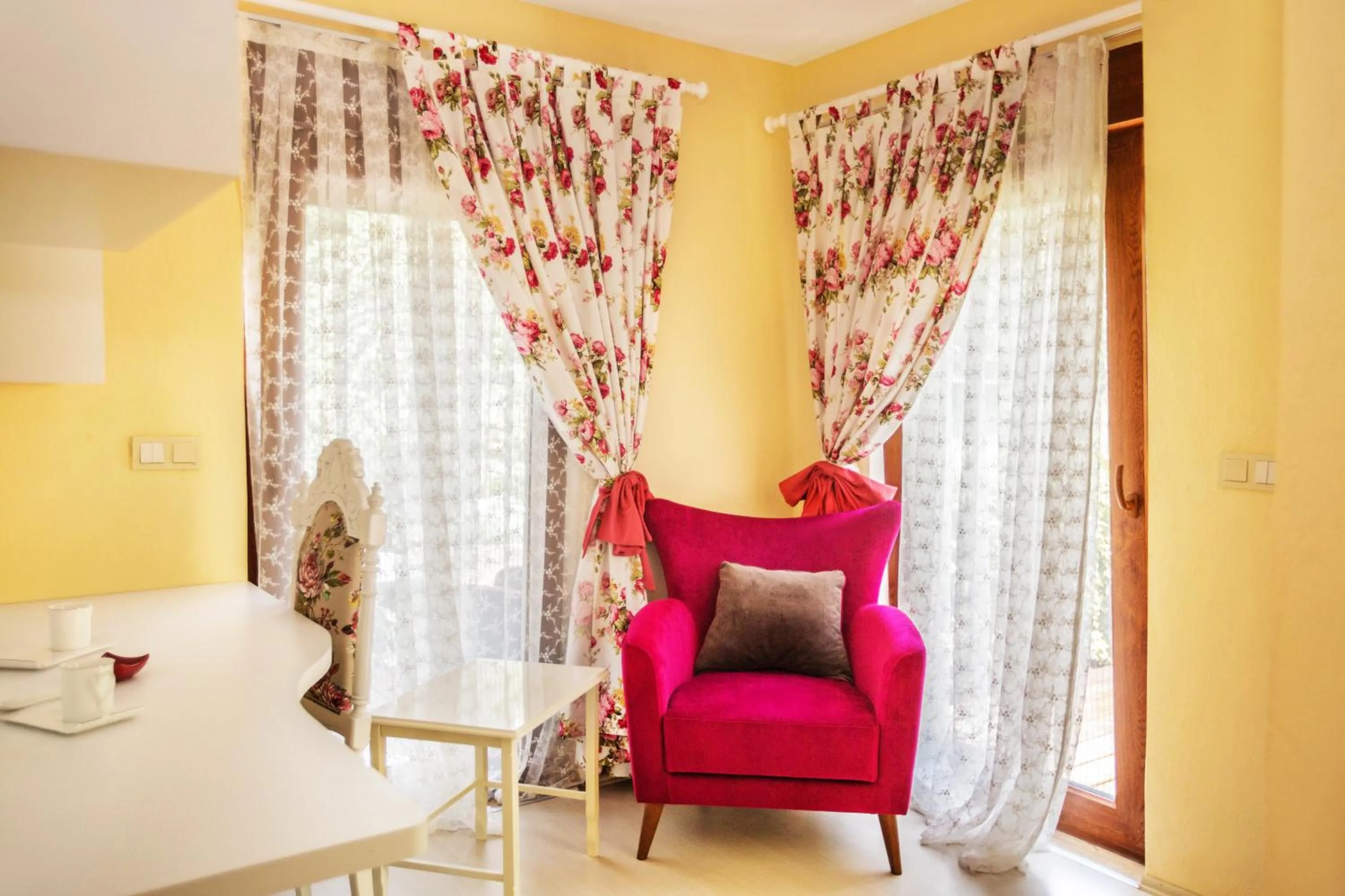 Bed in Zümrüt Çıralı Boutique Hotel