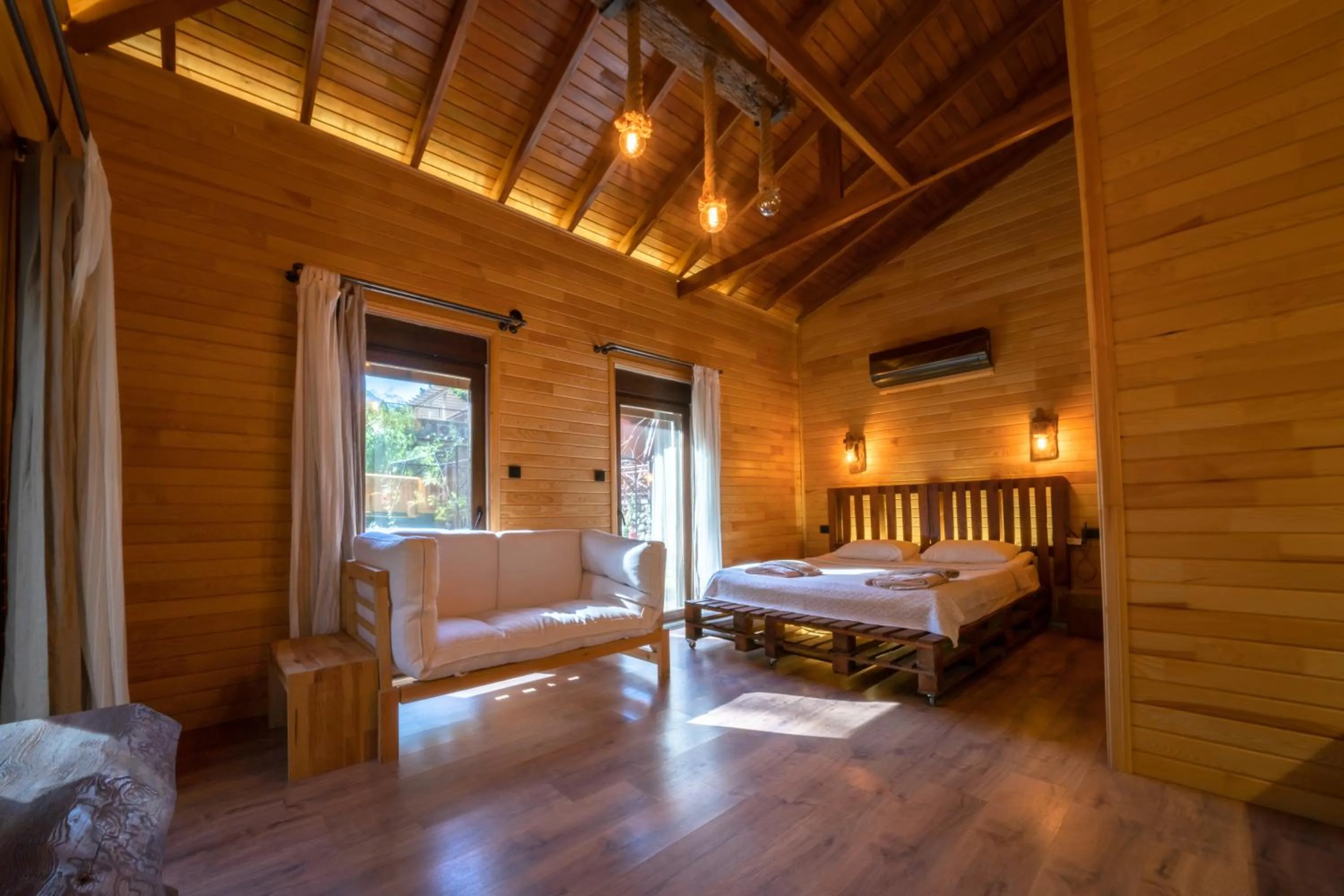 Bed in Zümrüt Çıralı Boutique Hotel