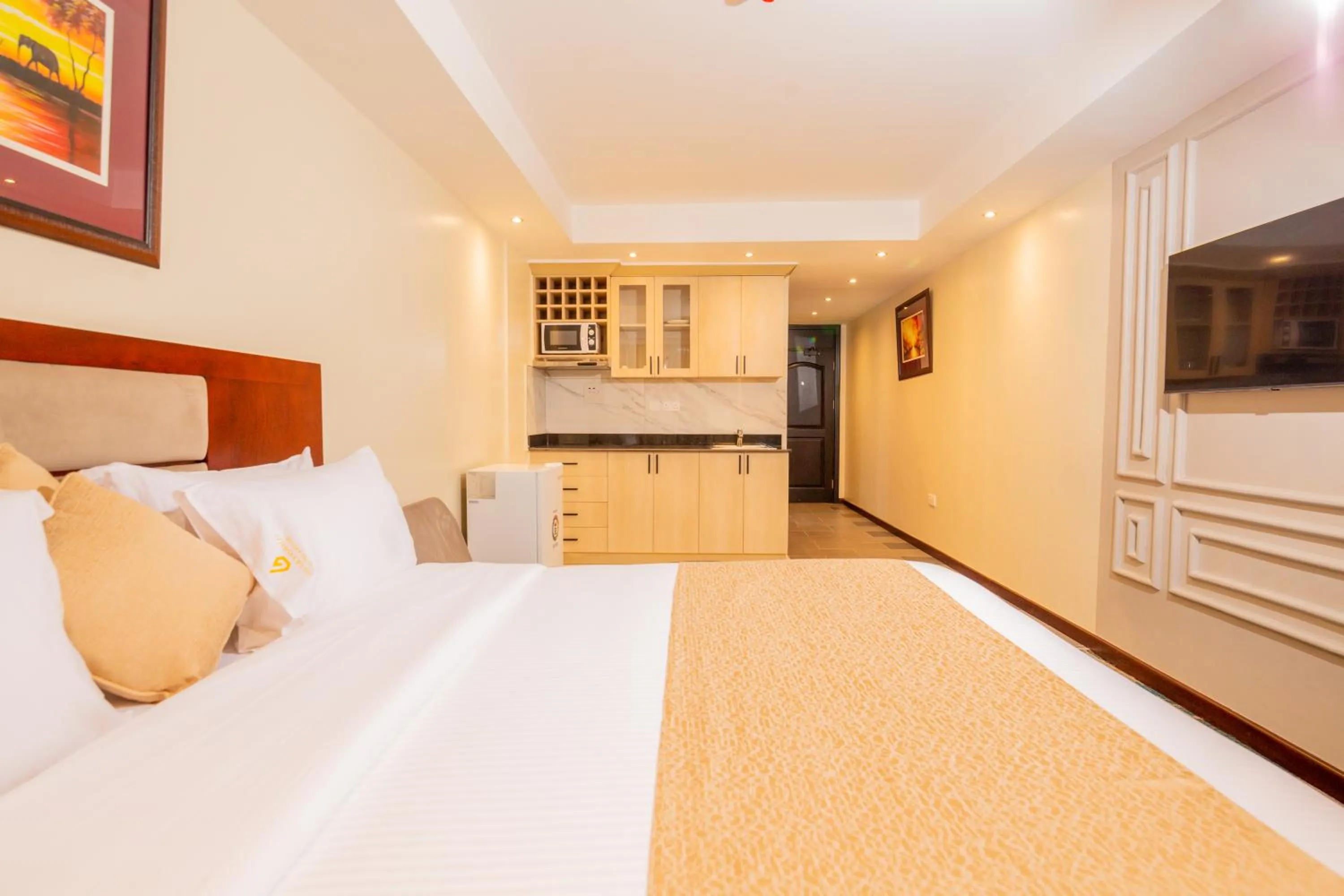Bed in The Grandville Manor Hotel