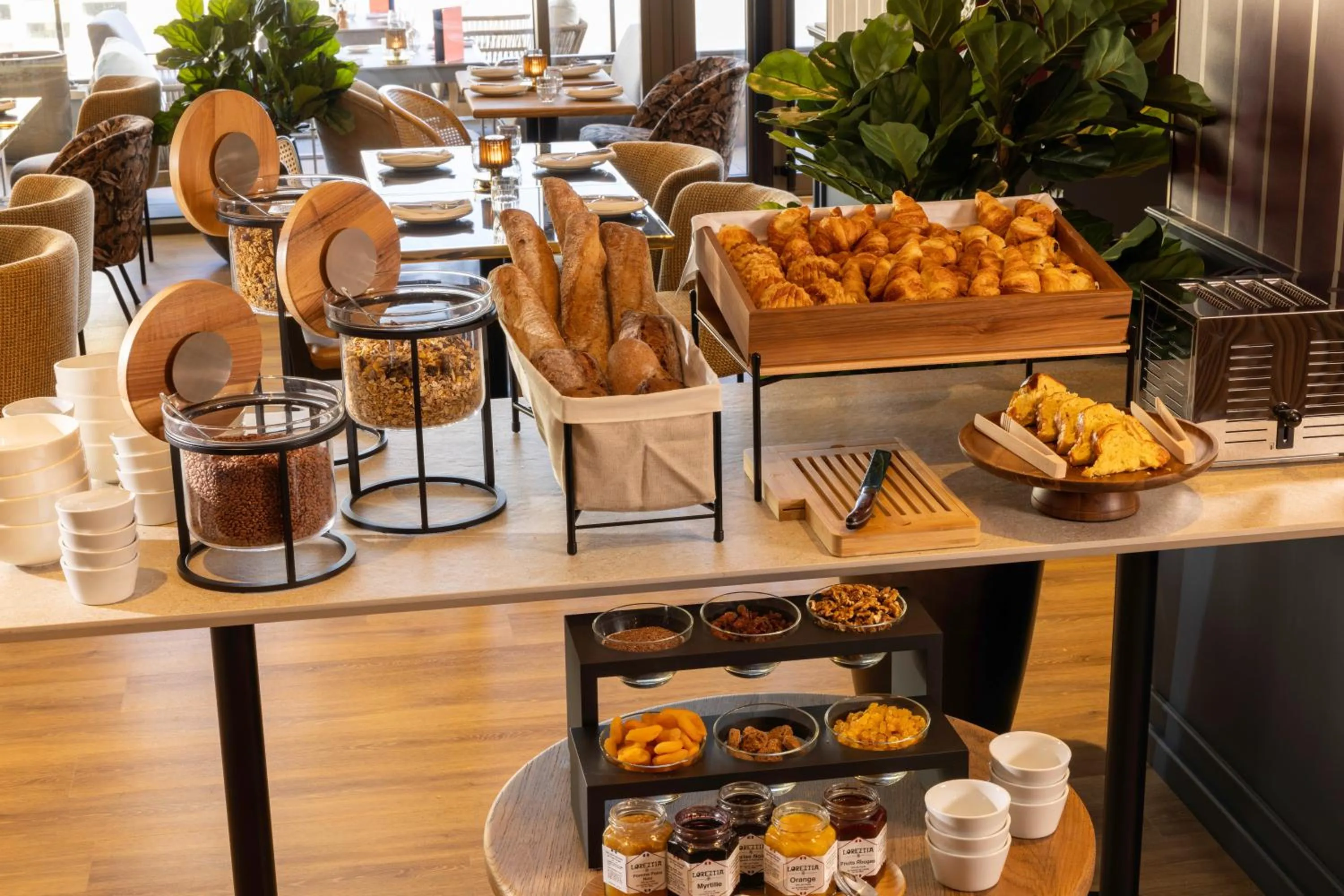 Food in Hôtel 56 - Bordeaux Centre Gare Saint Jean