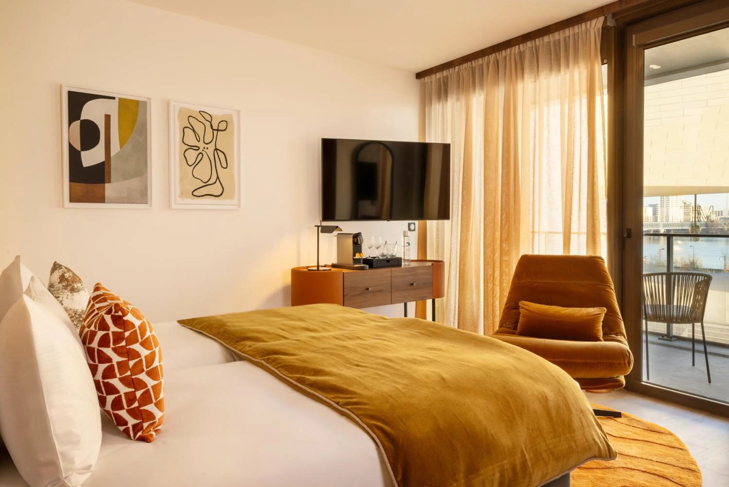 Bed in Hôtel 56 - Bordeaux Centre Gare Saint Jean