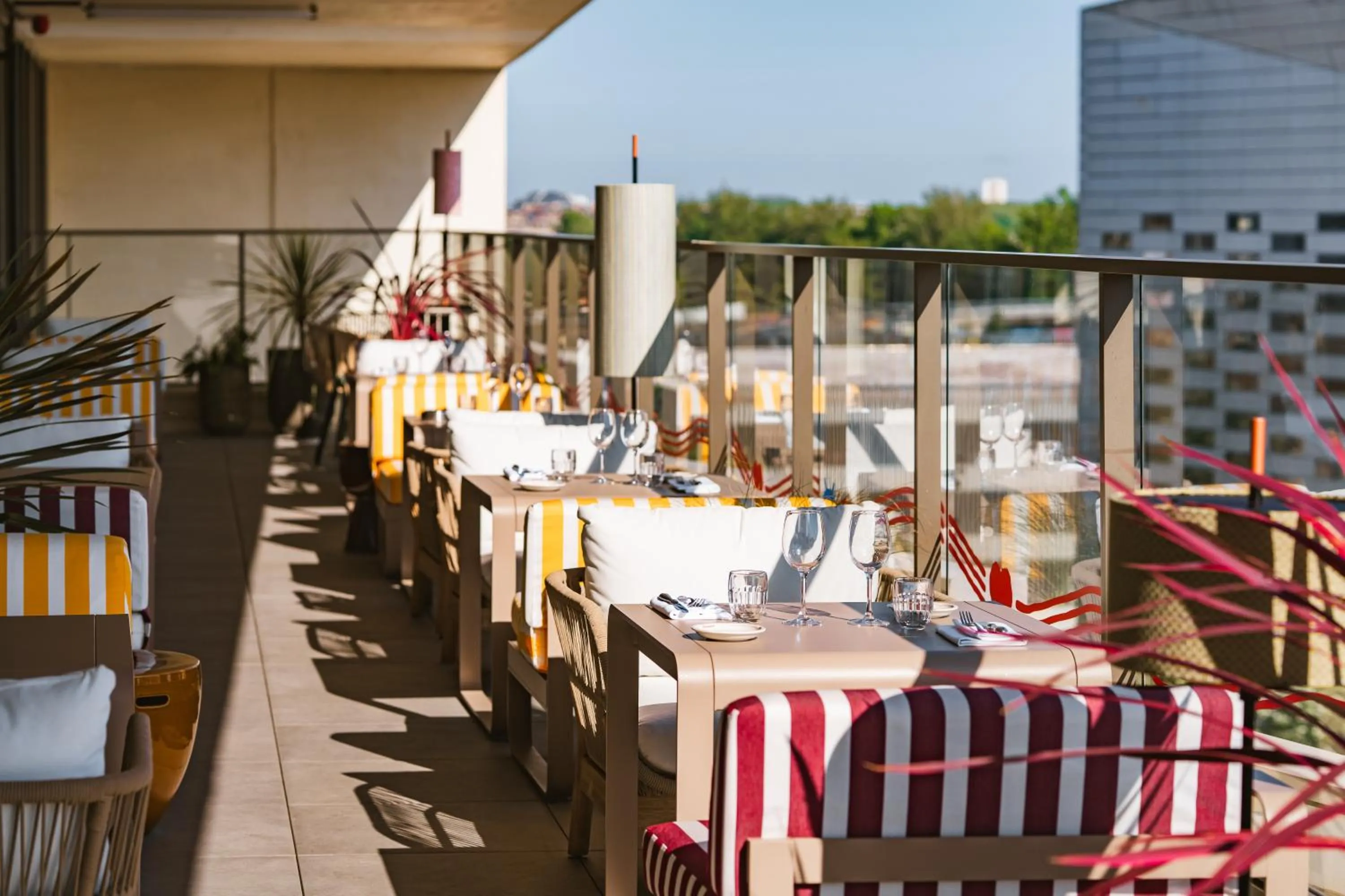 Patio in Hôtel 56 - Bordeaux Centre Gare Saint Jean