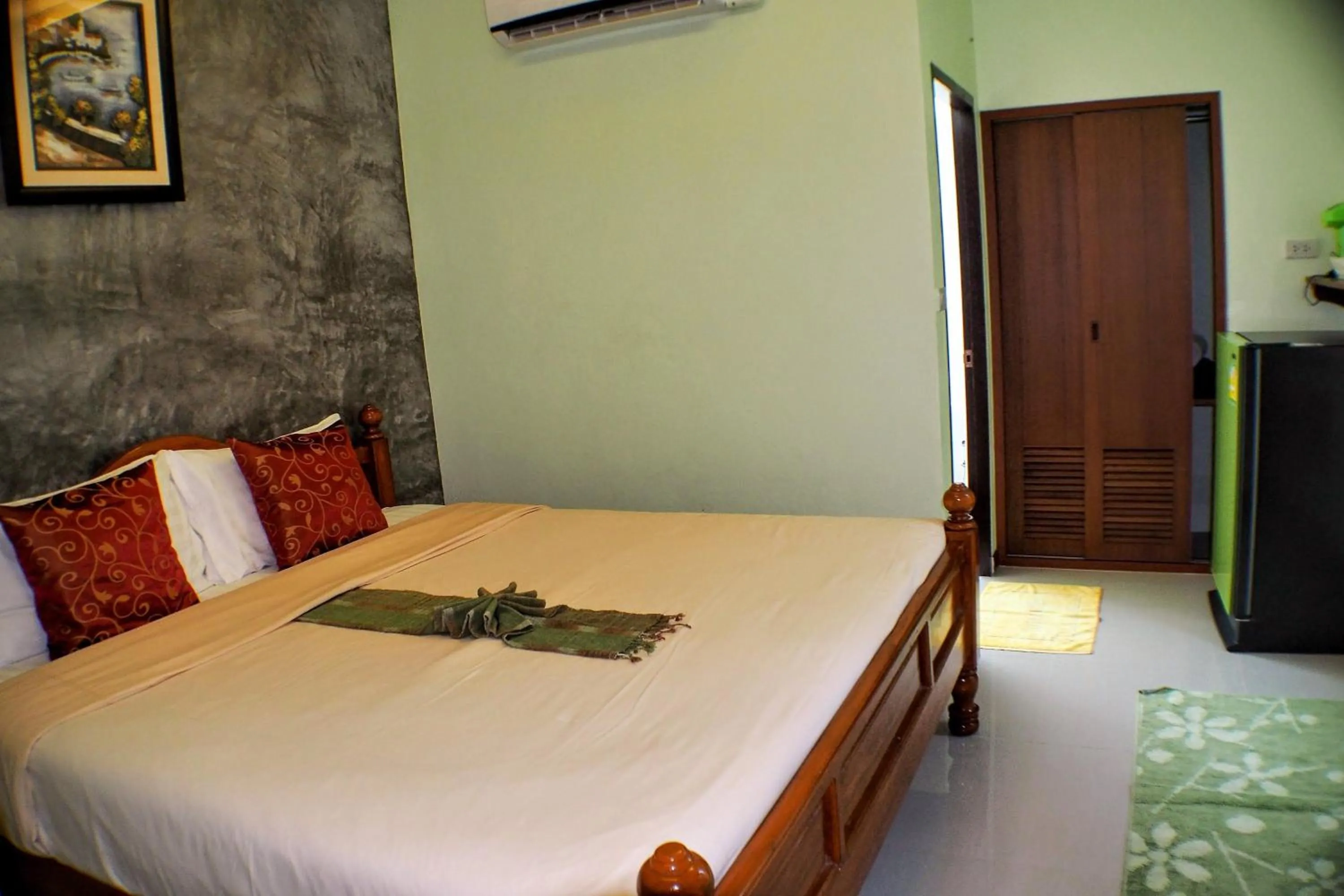 Bed in Pennapa Chalet