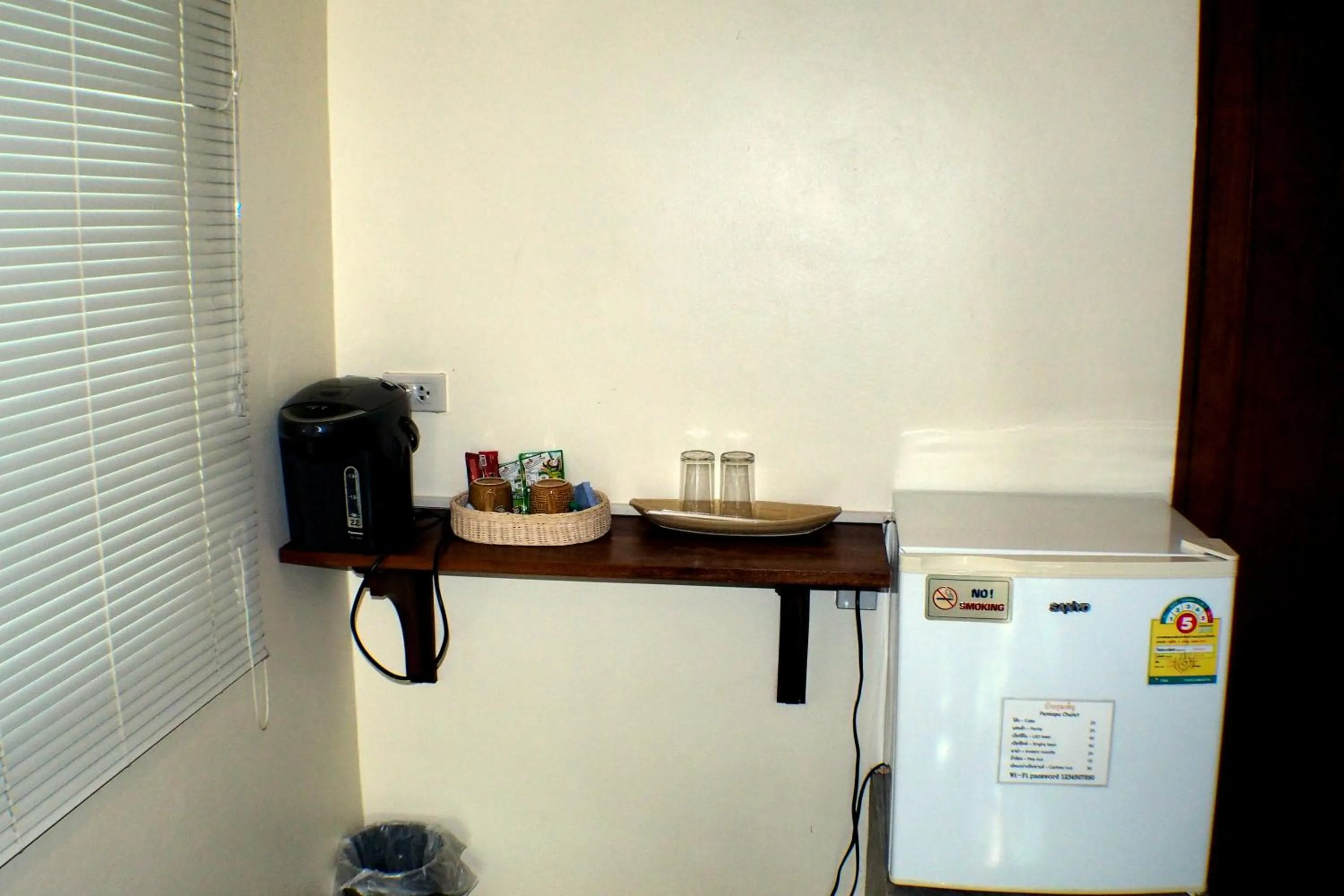 Kitchen or kitchenette in Pennapa Chalet