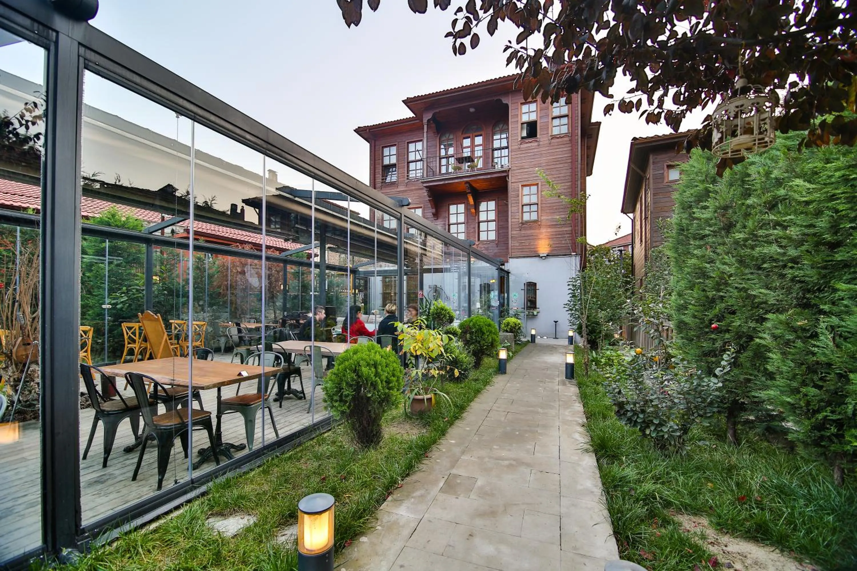 Restaurant/places to eat in Kaf Konak