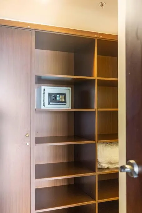 3 Bedroom Condo in Croc's Casino Resort
