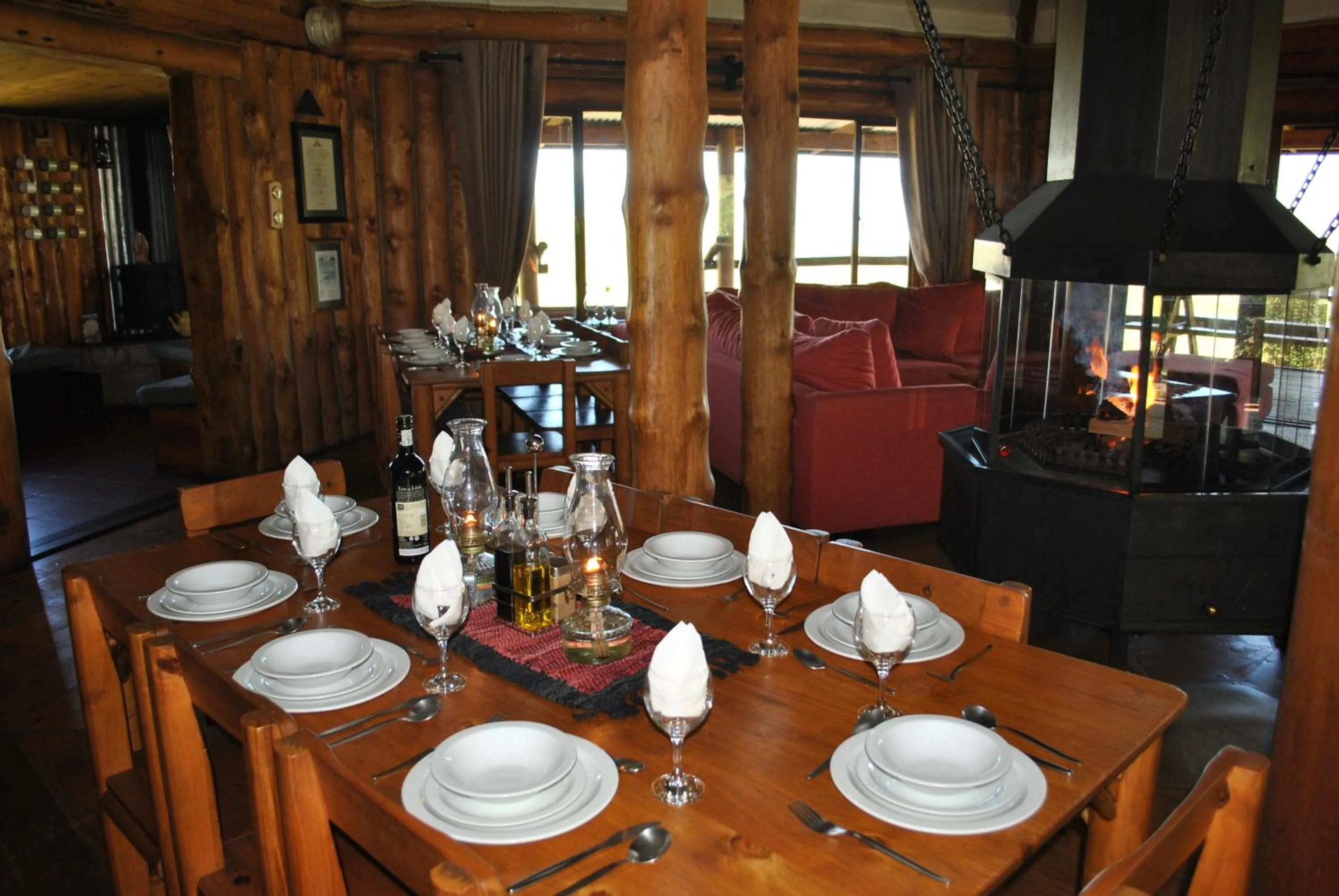 Dining area in Greenfire Drakensberg Lodge