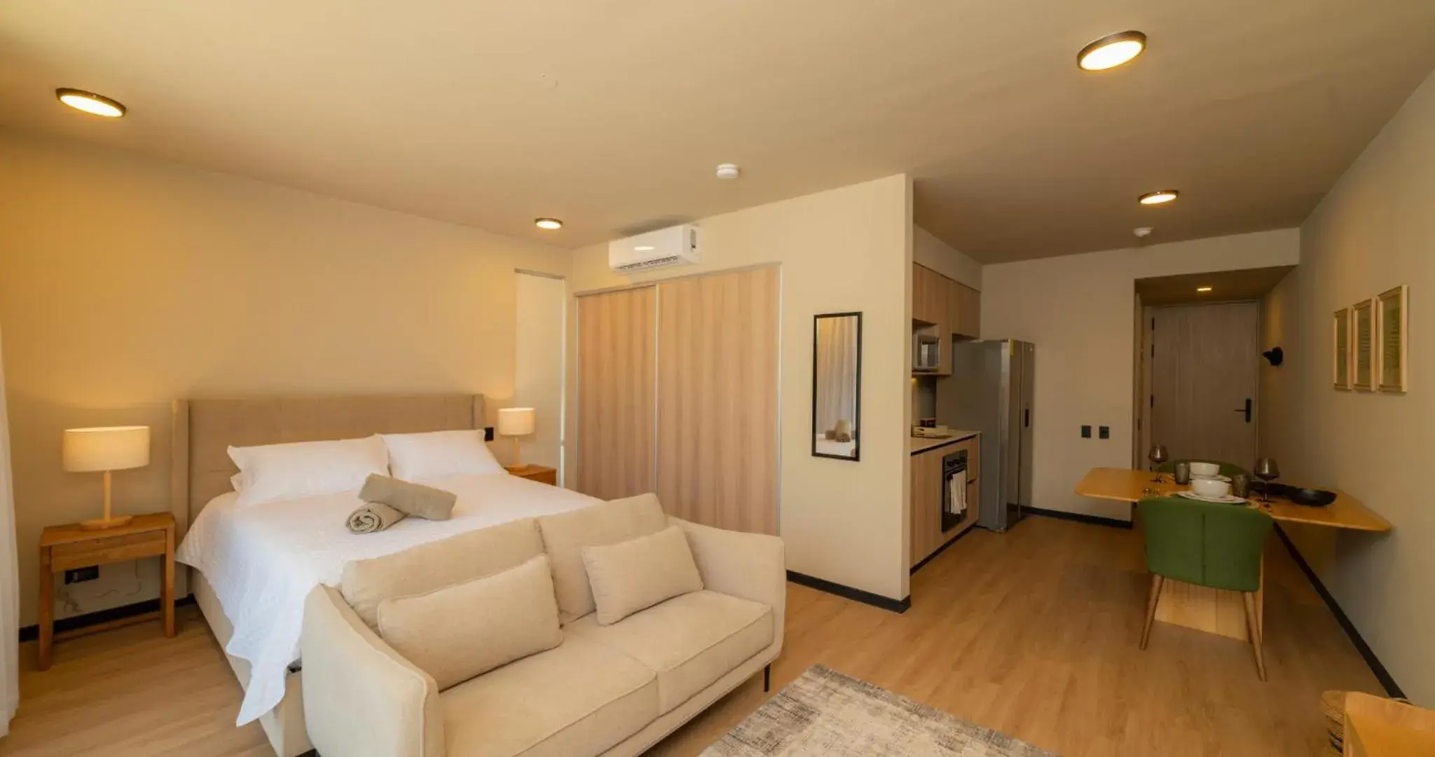 Bed in BEE Suites San José - Santa Ana Bed in BEE Suites San José - Santa Ana