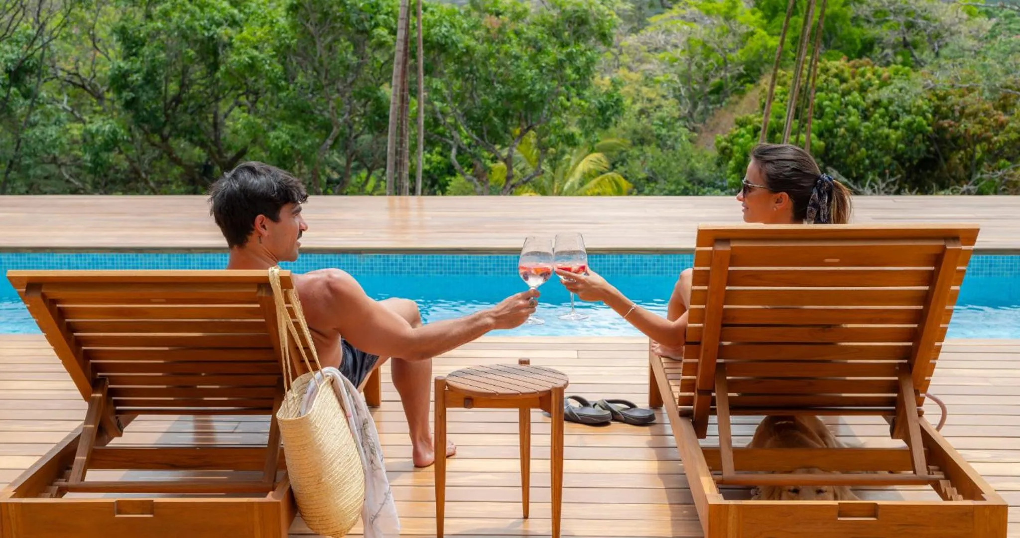 Patio in BEE Suites San José - Santa Ana