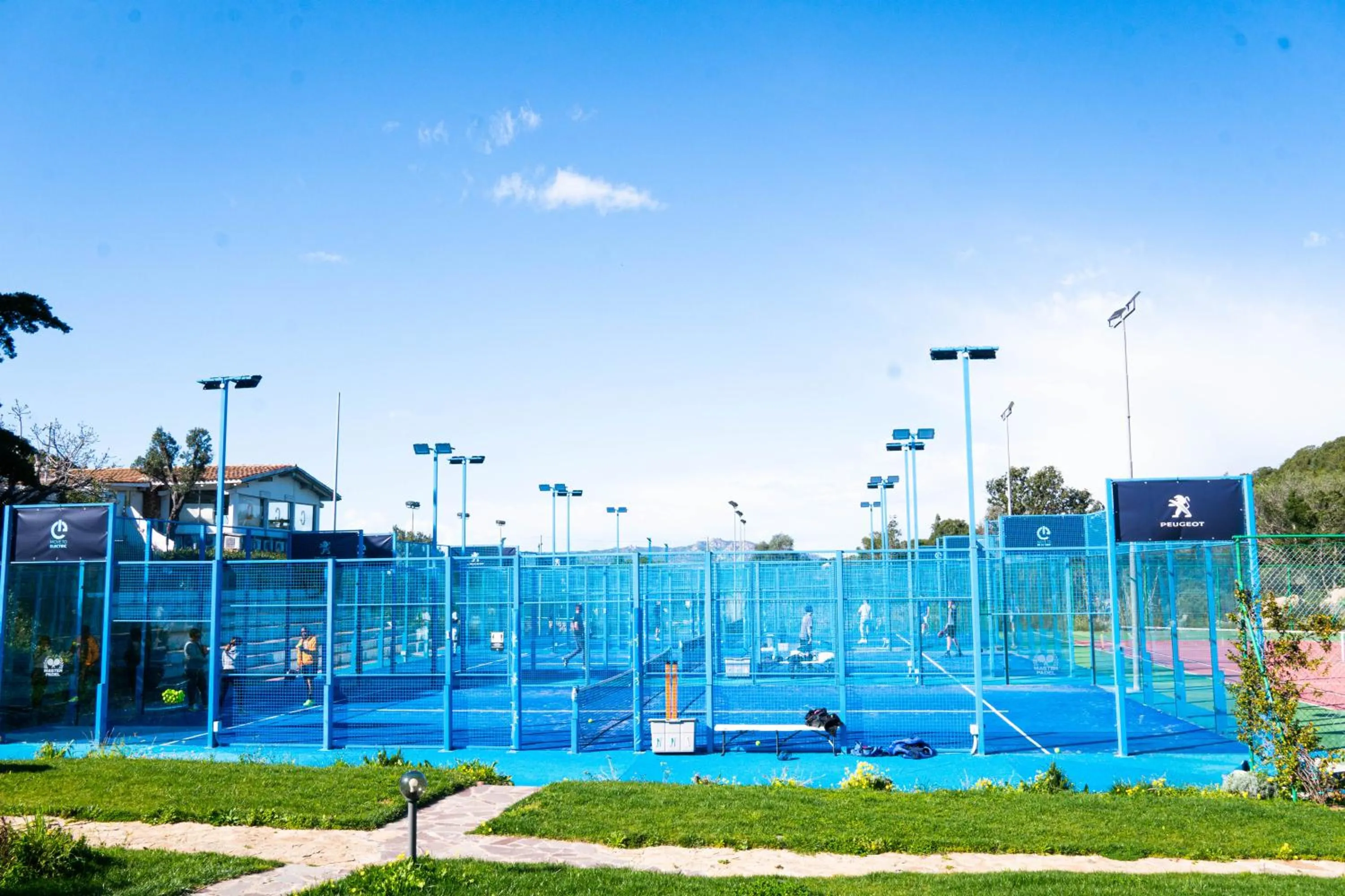 Tennis court in Residence Bouganville