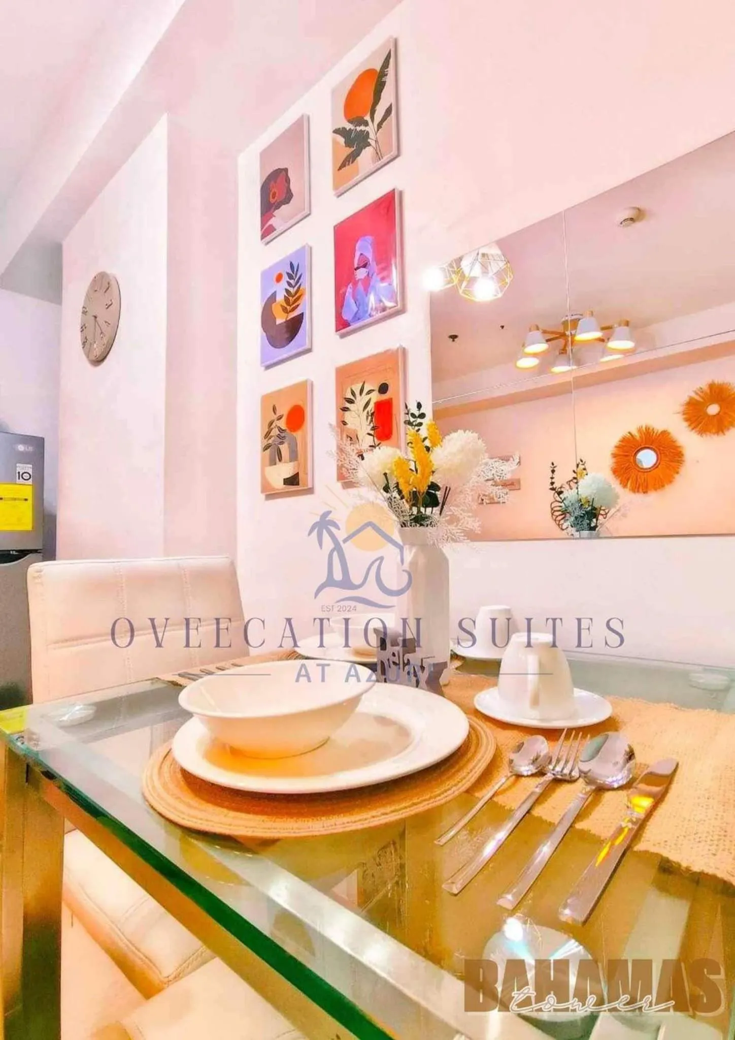 Azure Staycation by Oveecation Suites