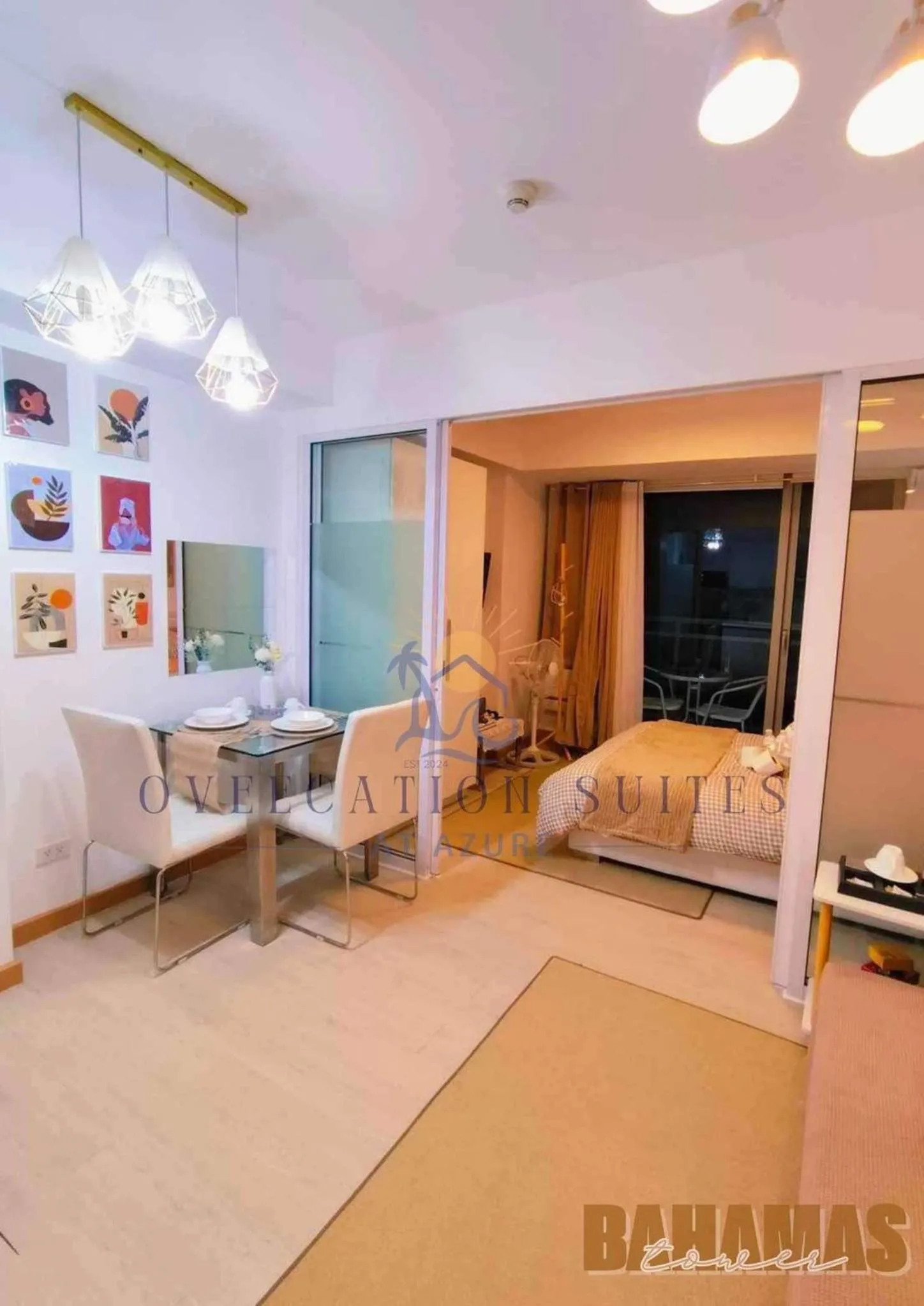 Azure Staycation by Oveecation Suites
