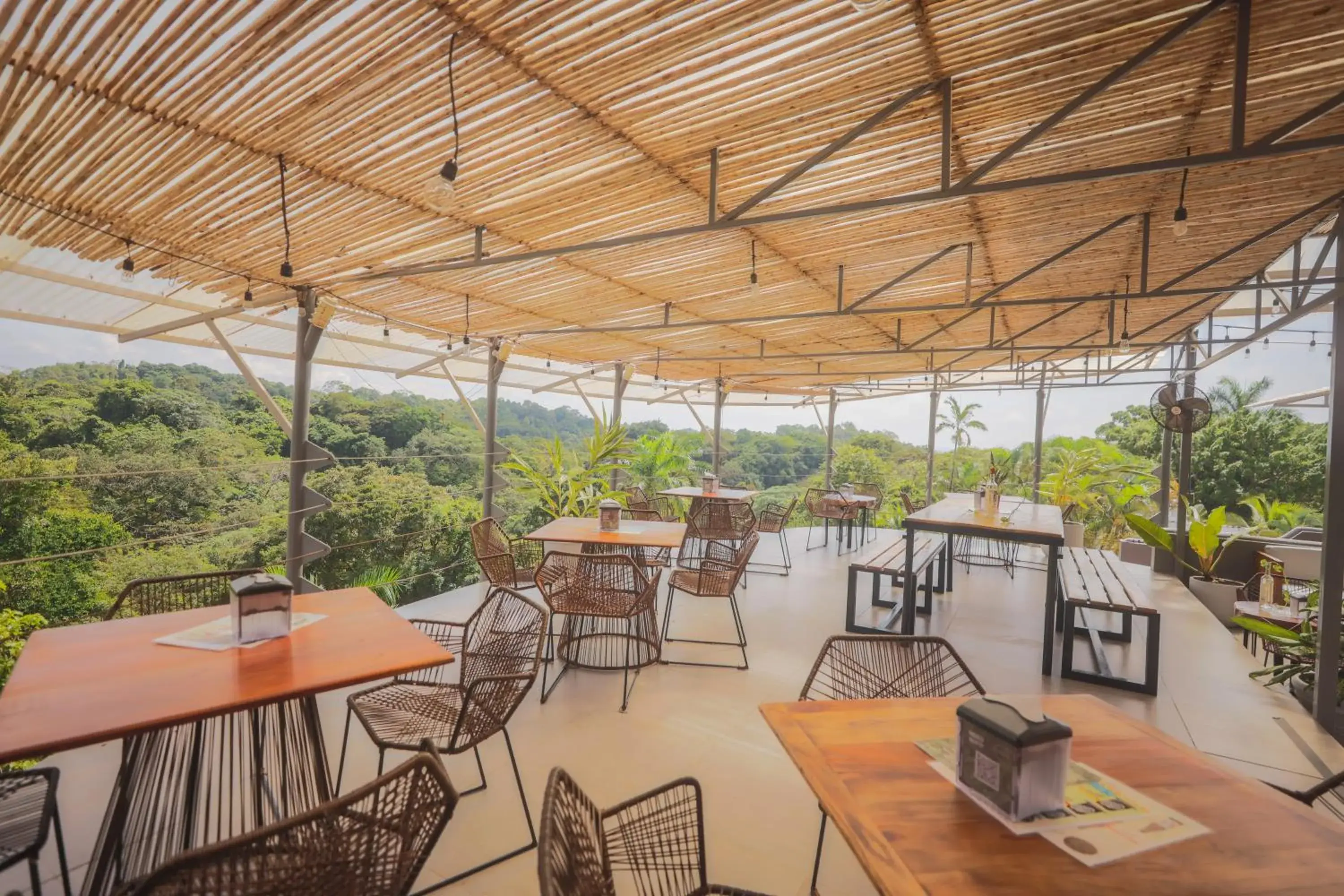 Restaurant/places to eat in Alma Vida Hotel Restaurant/places to eat in Alma Vida Hotel