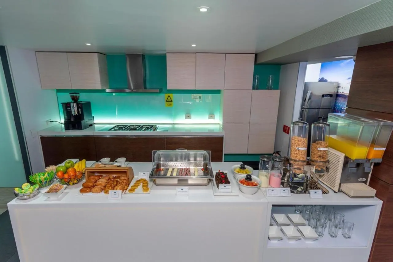 Breakfast in Hotel Santa Barbara Boutique