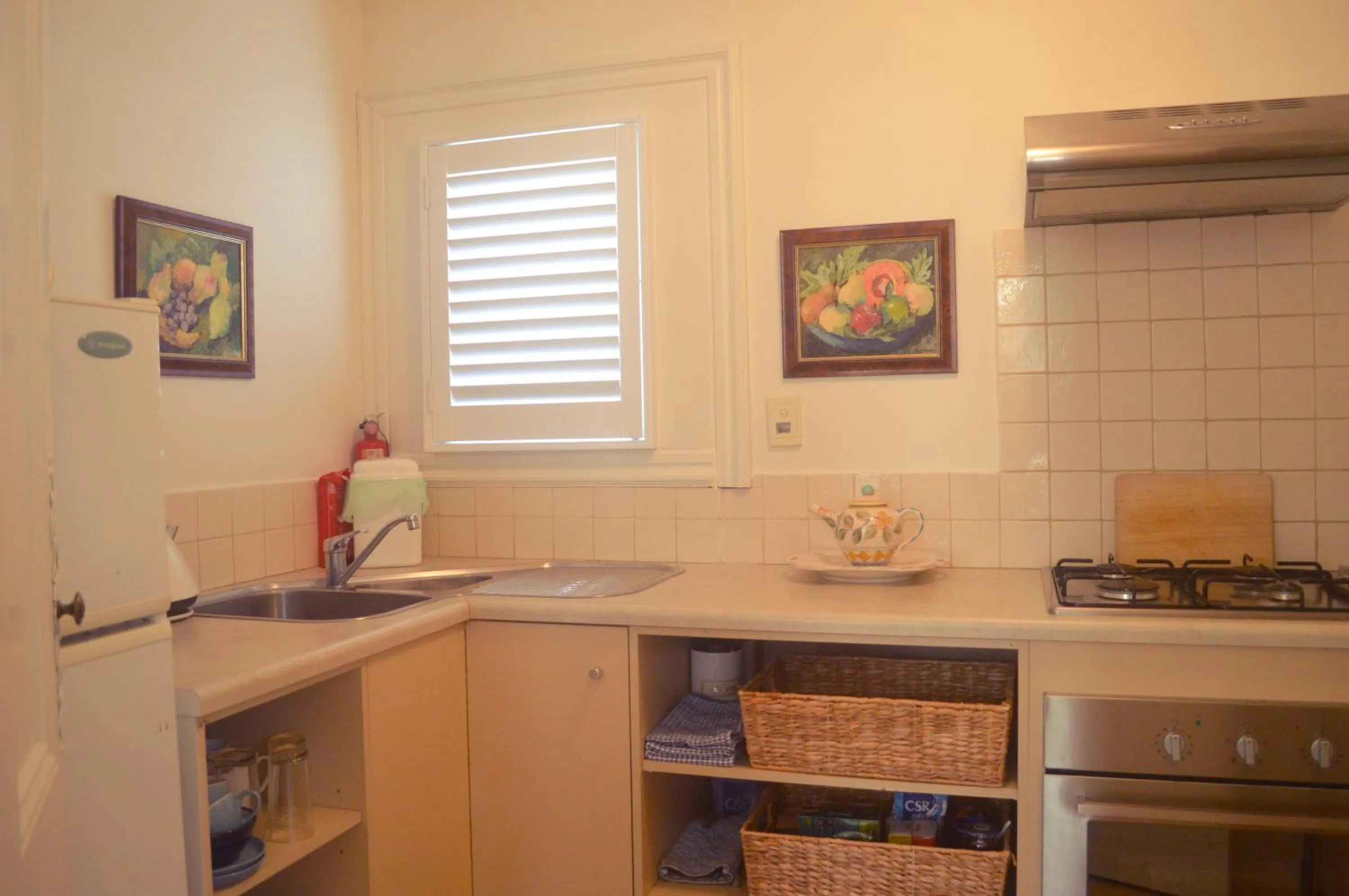Kitchen or kitchenette in Athelney Cottage Bed and Breakfast