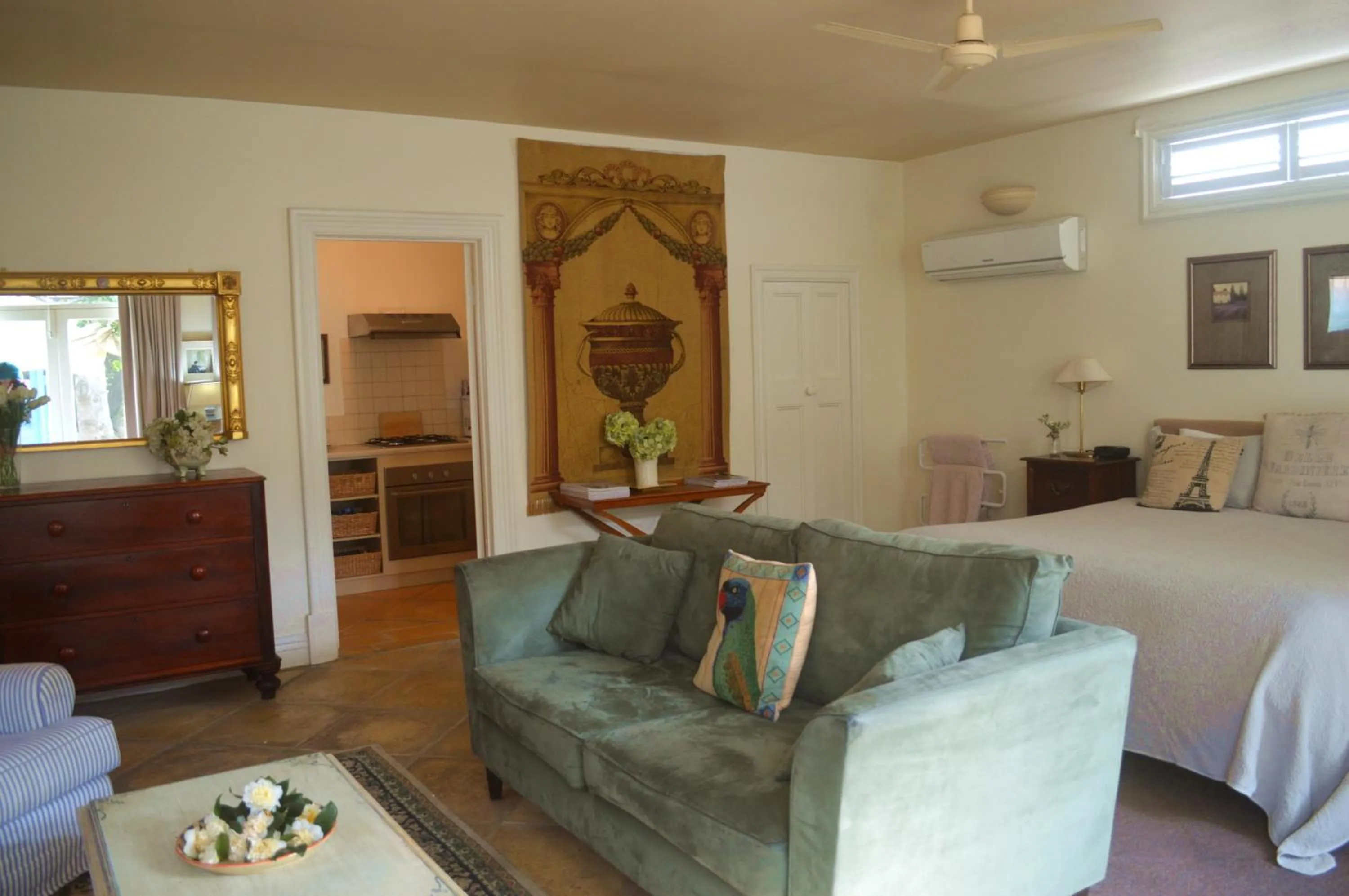Living room in Athelney Cottage Bed and Breakfast