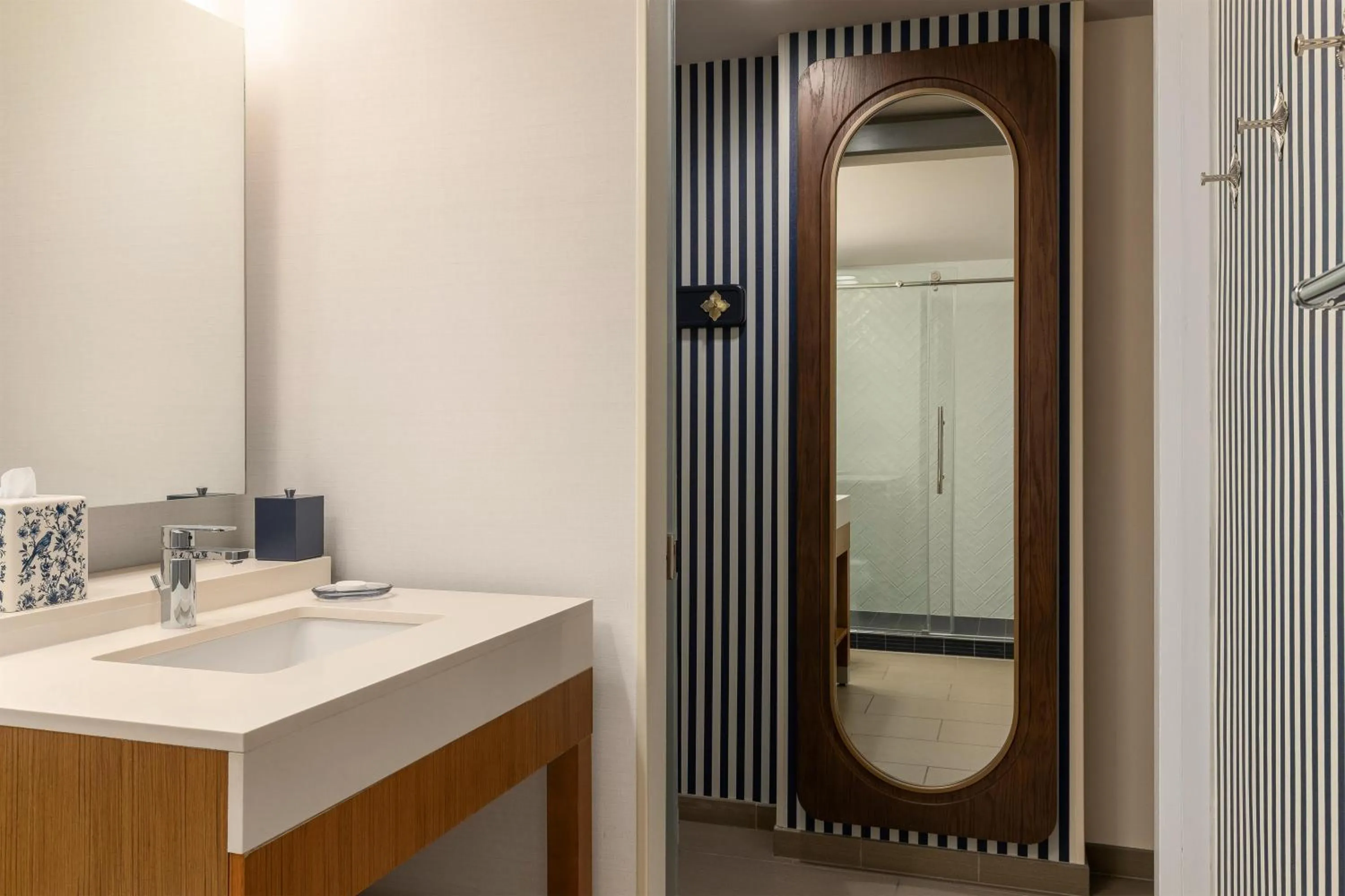 Bathroom in The Lowline Hotel, part of JdV by Hyatt