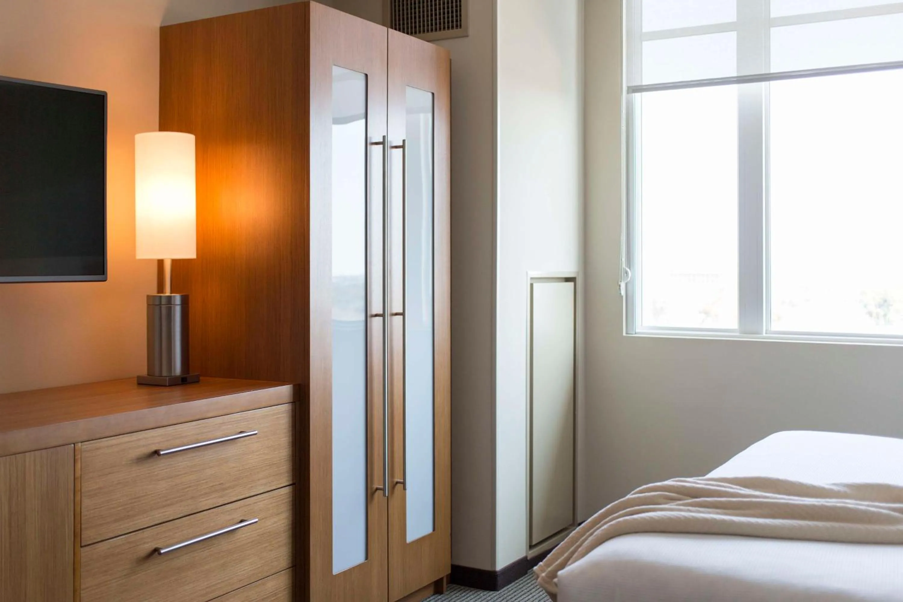 Bedroom in Hyatt Place Charleston - Historic District