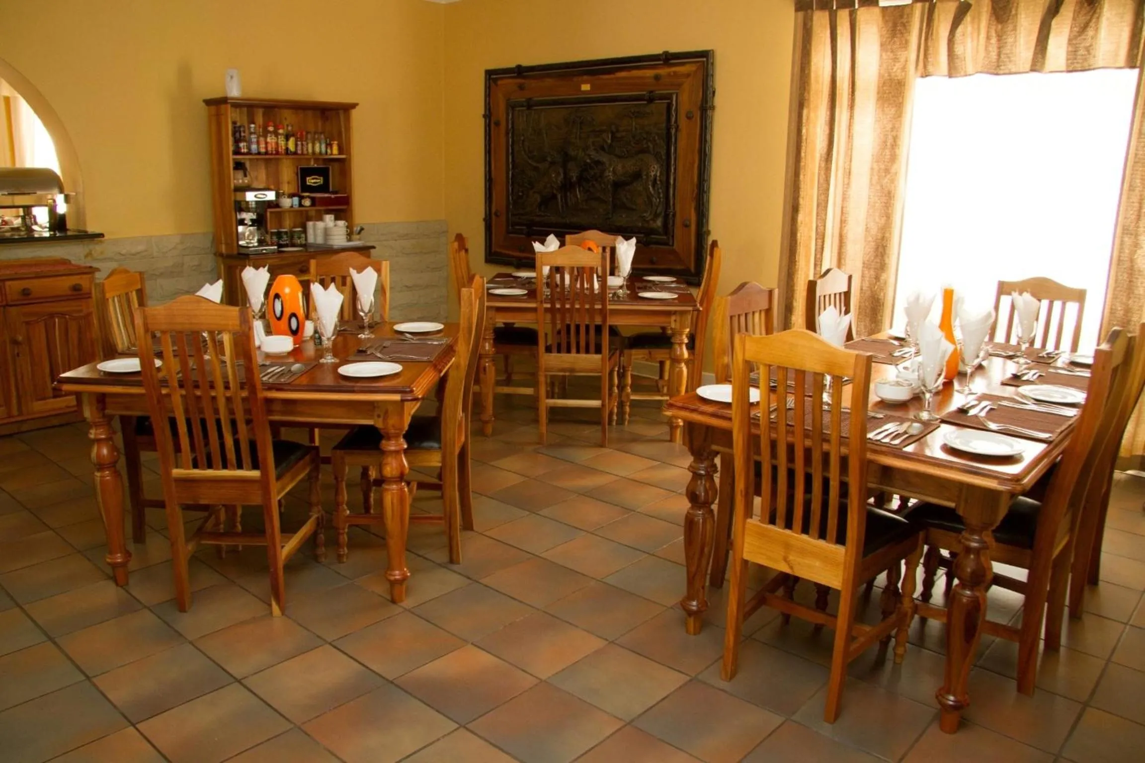 26 On Chamberlain Guest House