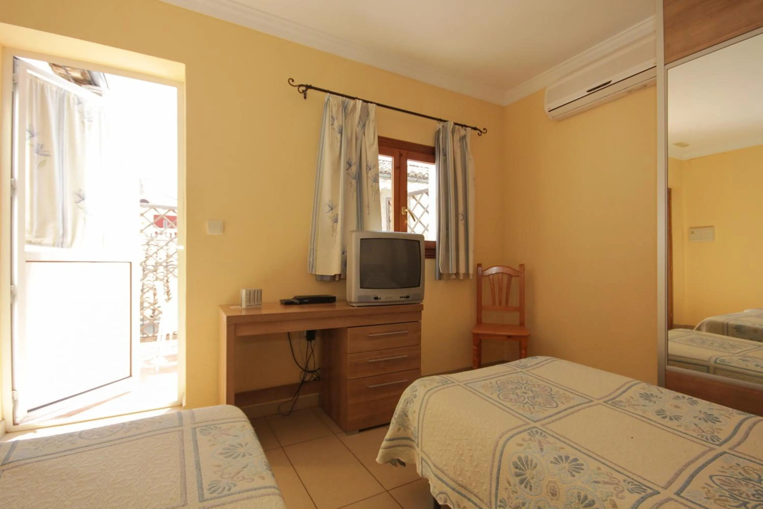 Photo of the whole room, Bed in Hostal Costa Azul