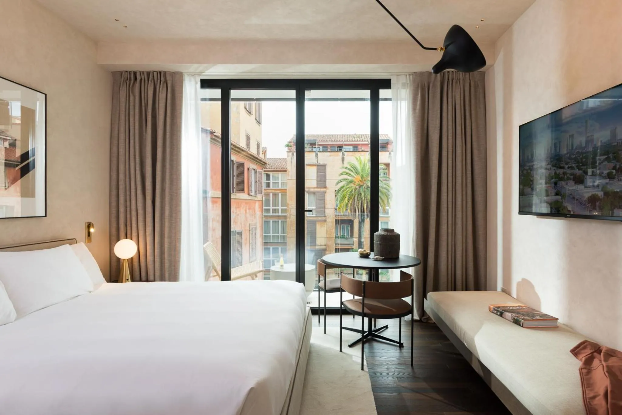 Family Apartment with Balcony in master Trevi