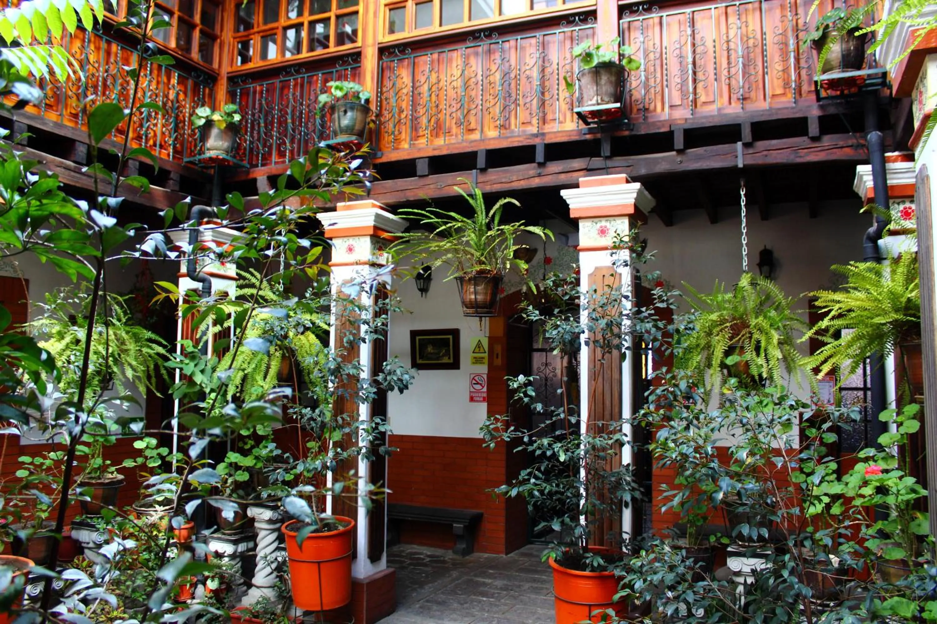 Apart Hotel Loma Chica Quito