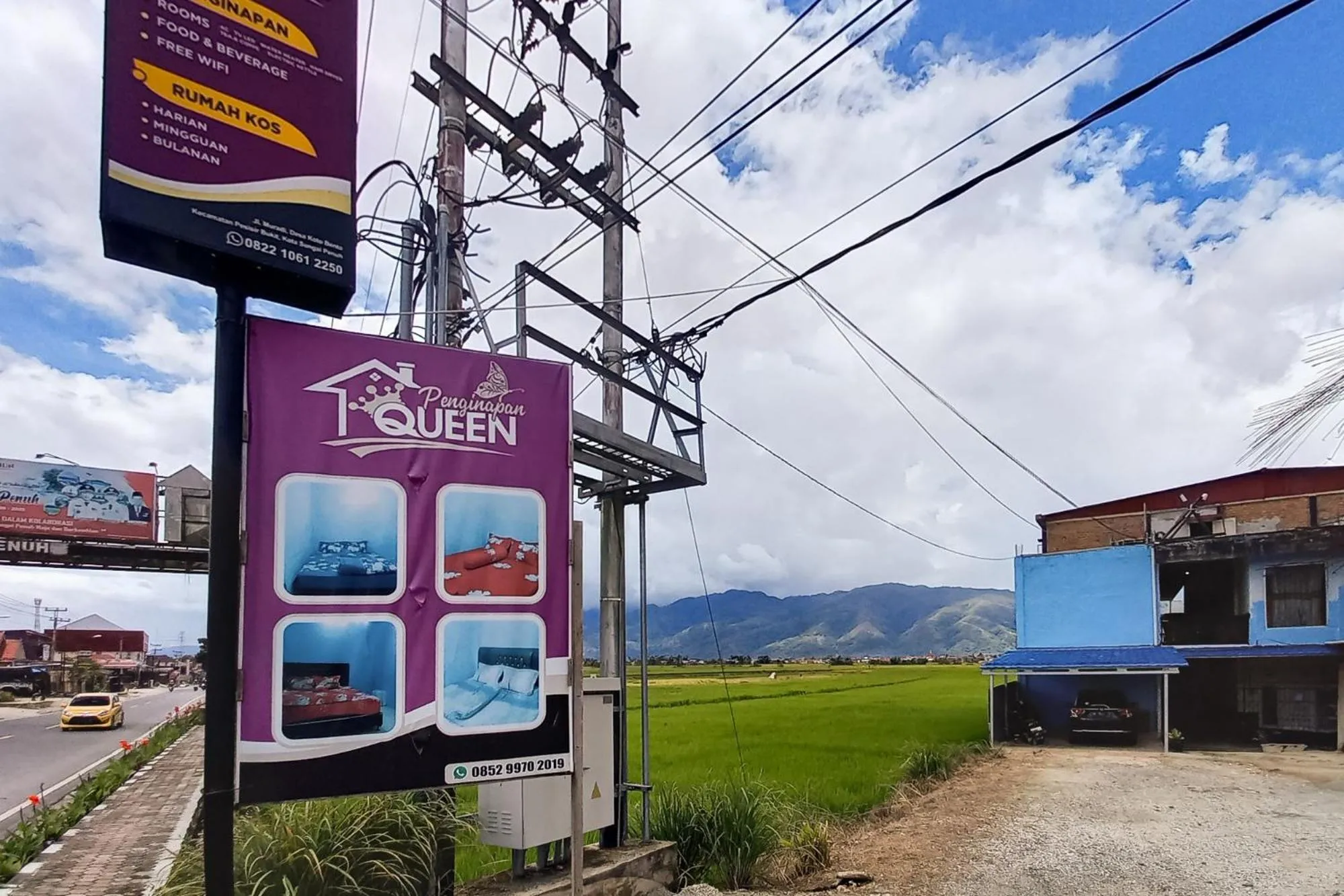 Logo/Certificate/Sign in RedDoorz Syariah at Penginapan Queen Sungai Penuh