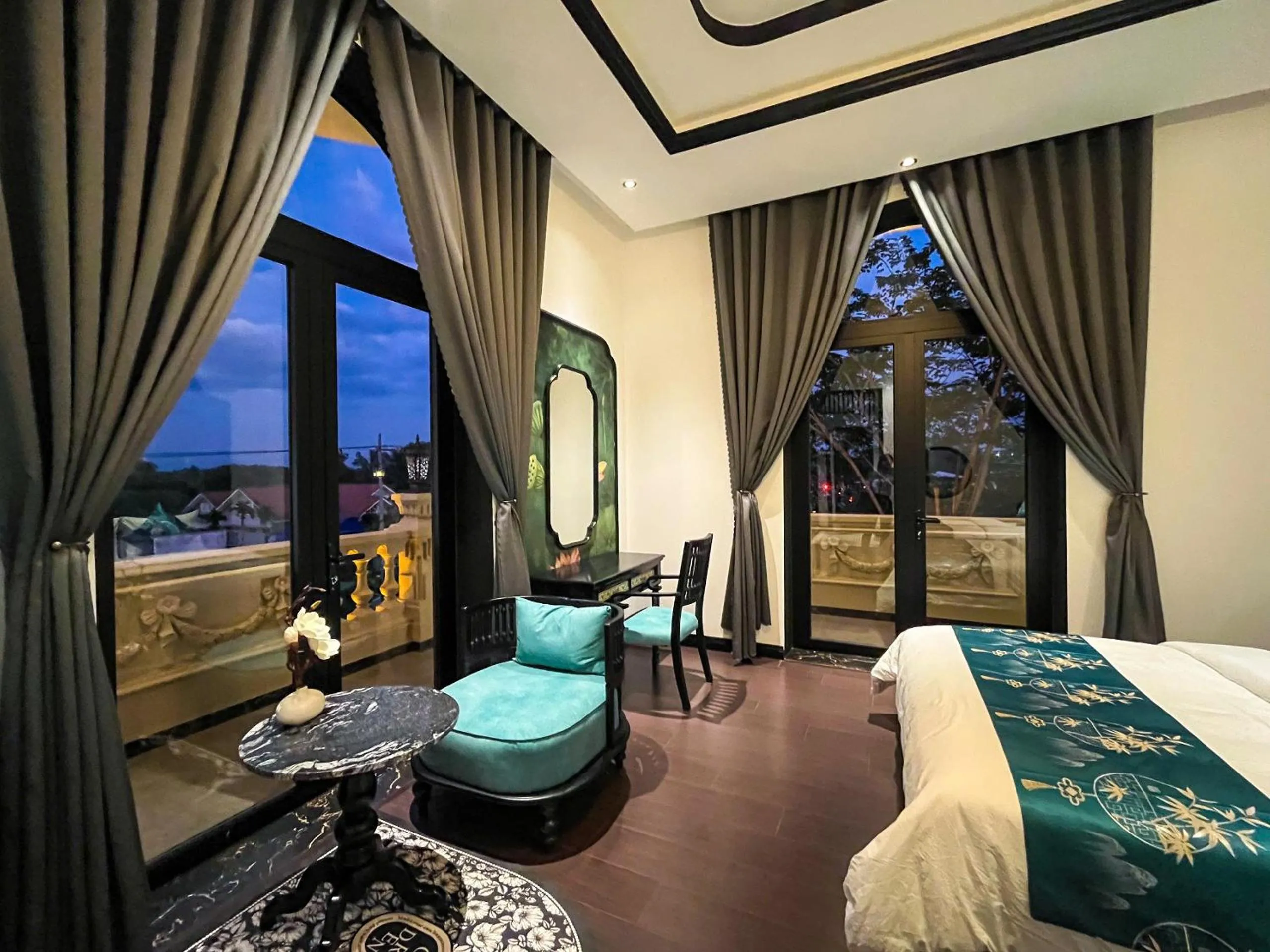 Bed in MAISON CAMELLIA Hotel