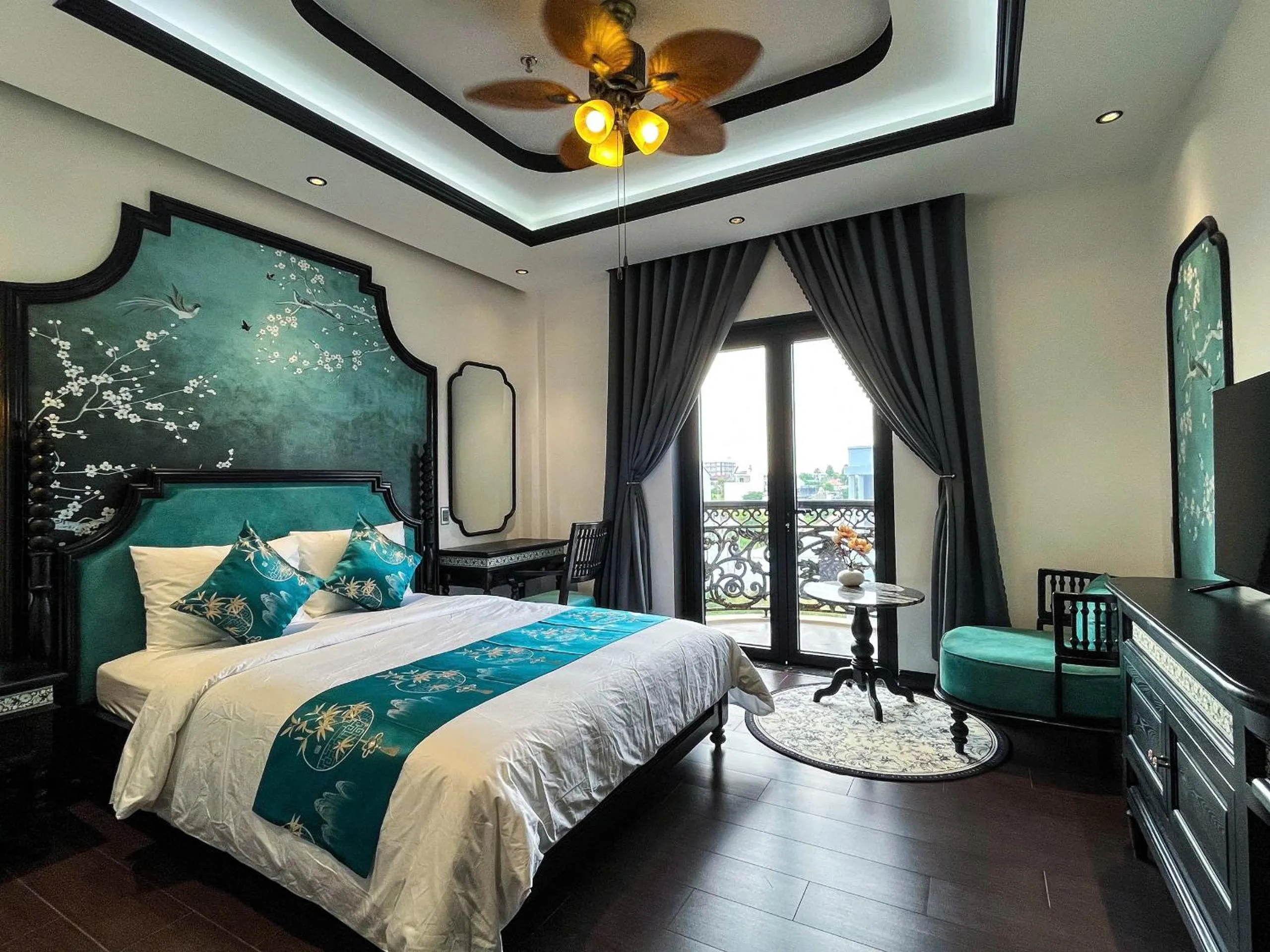 Bed in MAISON CAMELLIA Hotel