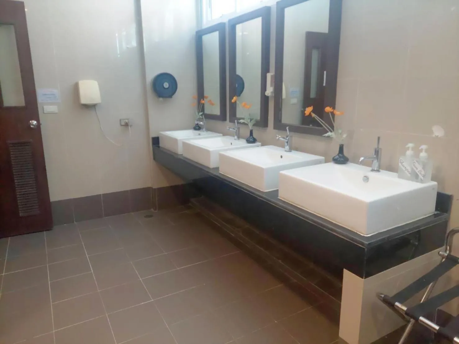 Bathroom in The Beachfront Hostel