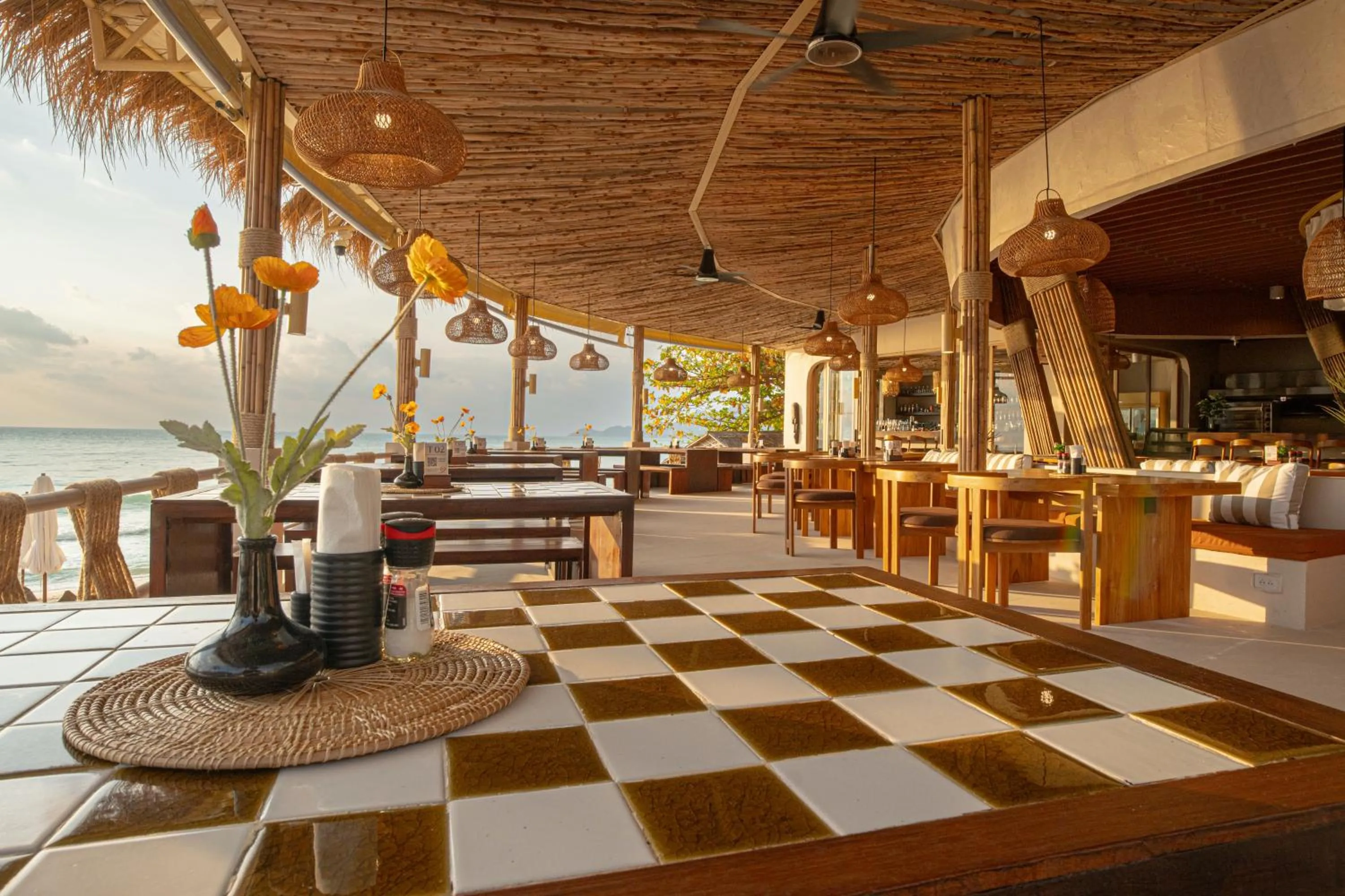 Restaurant/places to eat in The Beachfront Hostel