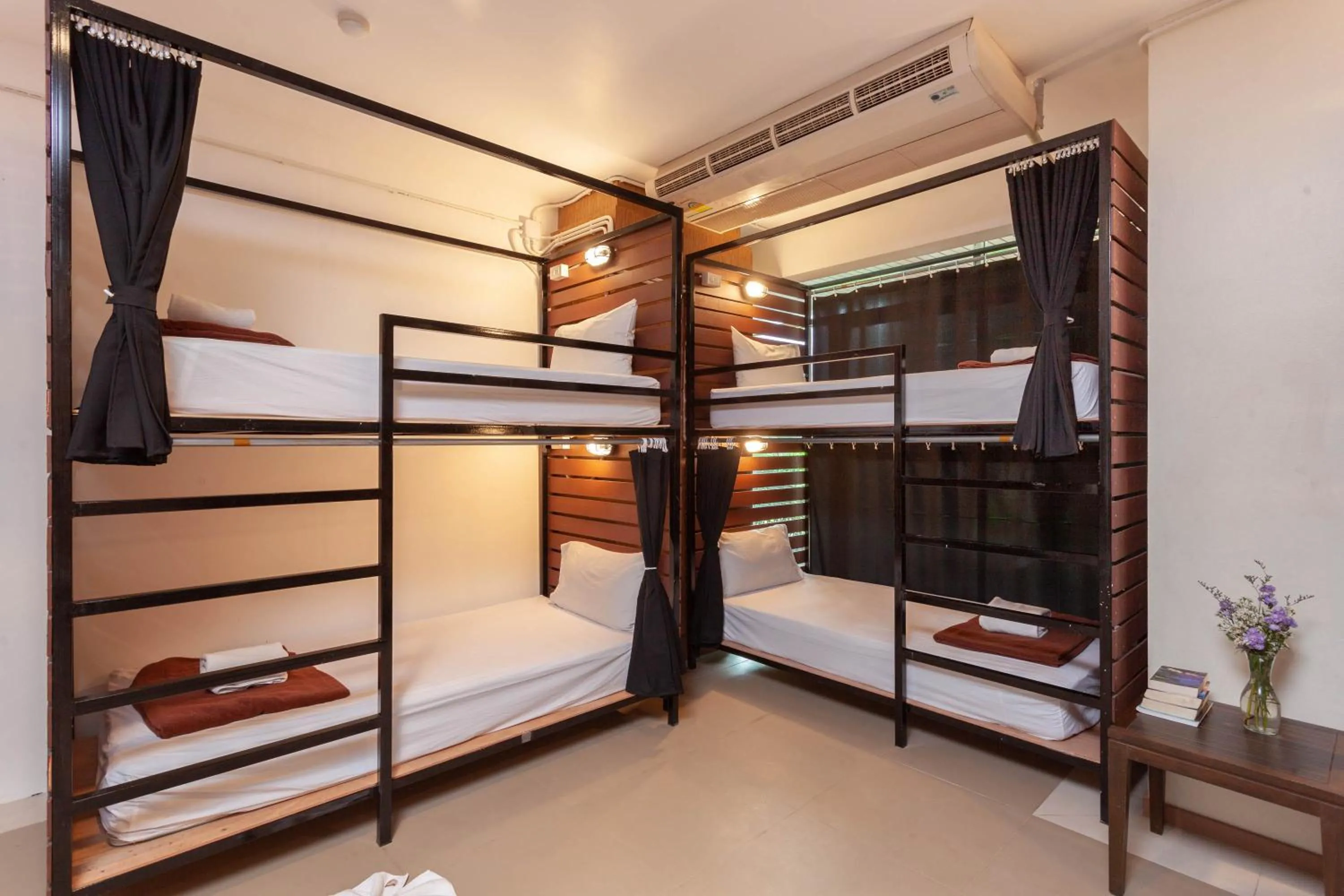 Bedroom, Bed in The Beachfront Hostel